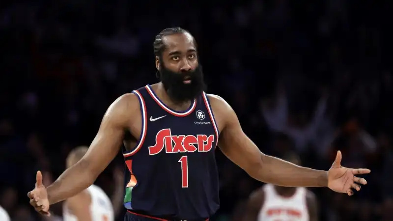 NBA, il futuro di James Harden è un punto di domanda