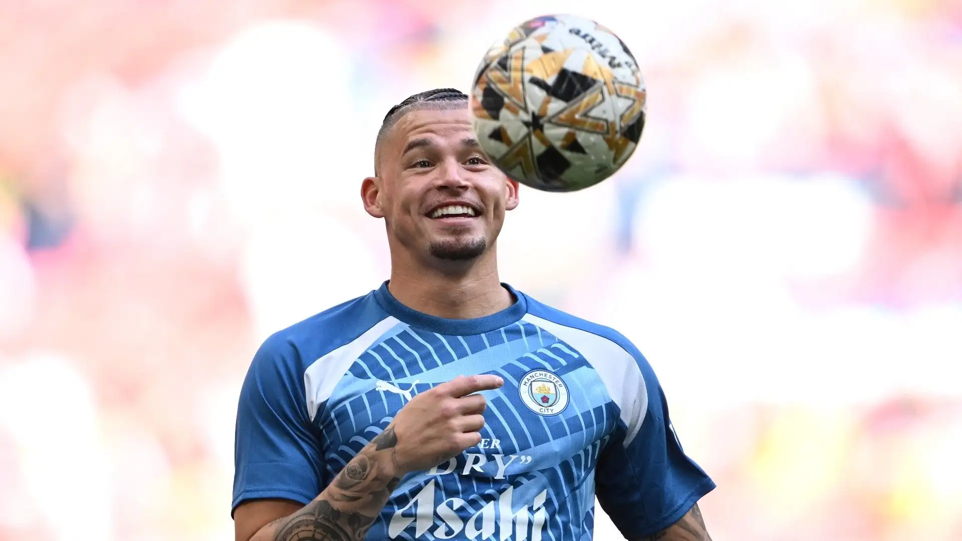 L'inglese vorrebbe giocare con maggiore continuità ma al Manchester City c'è troppa concorrenza
