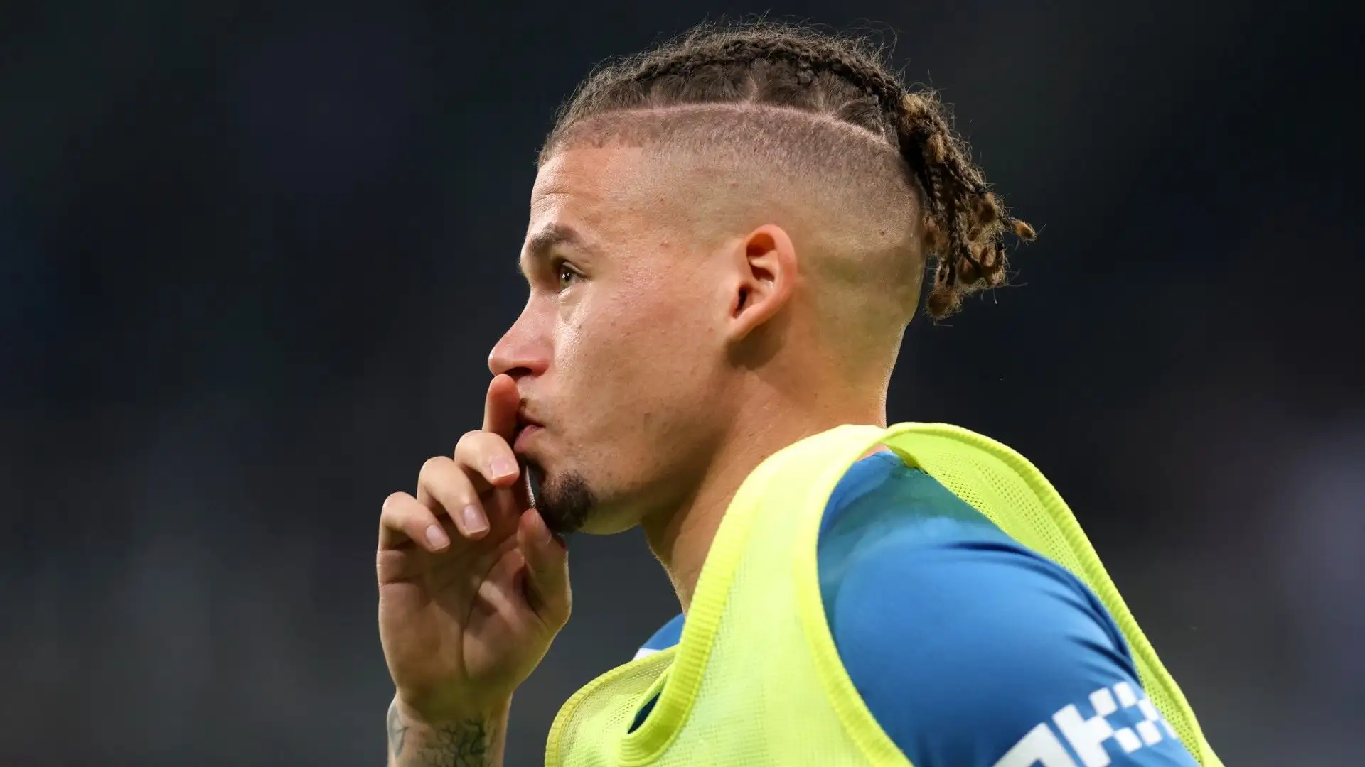 L'ostacolo è il contratto: il centrocampista è legato al club inglese fino al 2028
