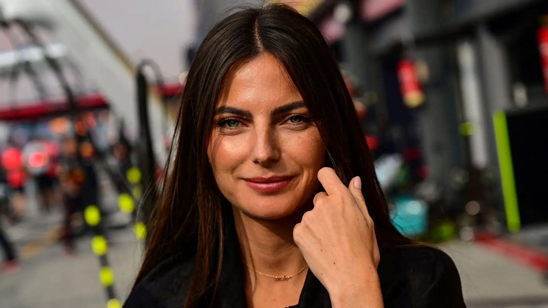 "Ciò che hai realizzato è davvero spettacolare e continui a stupirci. Sono incredibilmente orgogliosa e spero che tu possa goderti ogni momento".
