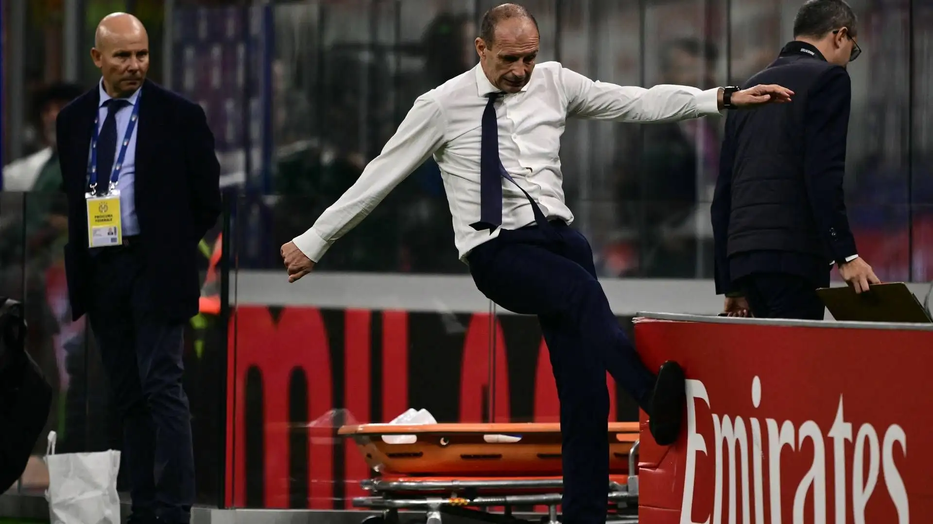 Ad ogni modo il tecnico della Juventus può sorridere per una vittoria di fondamentale importanza, che porta i bianconeri a -2 dalla vetta