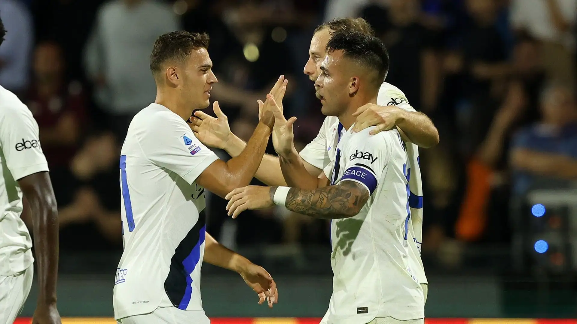 Con il club ha vinto 1 Scudetto, 2 Coppe Italia e 2 Supercoppe italiane
