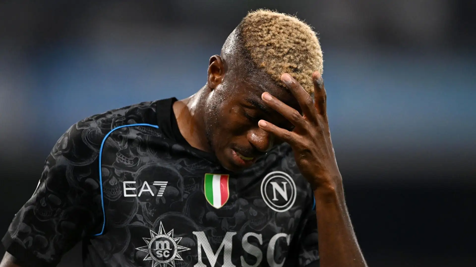 Il Napoli è quinto in campionato a 7 punti dal Milan capolista
