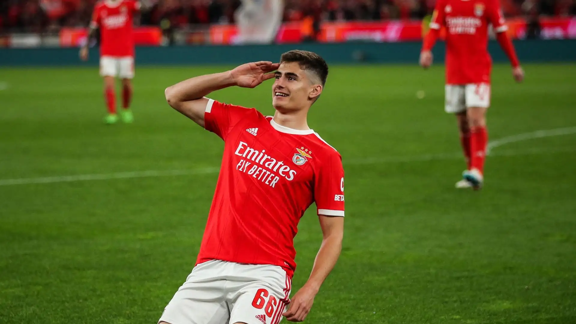 I suoi progressi sono enormi, e hanno anche attirato l'attenzione del Real Madrid
