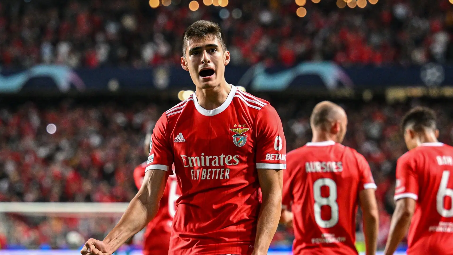 Il Manchester United potrebbe prendere in considerazione di pagare l'intera clausola, ma dovrà aspettare l'estate a causa dei fair play finanziario