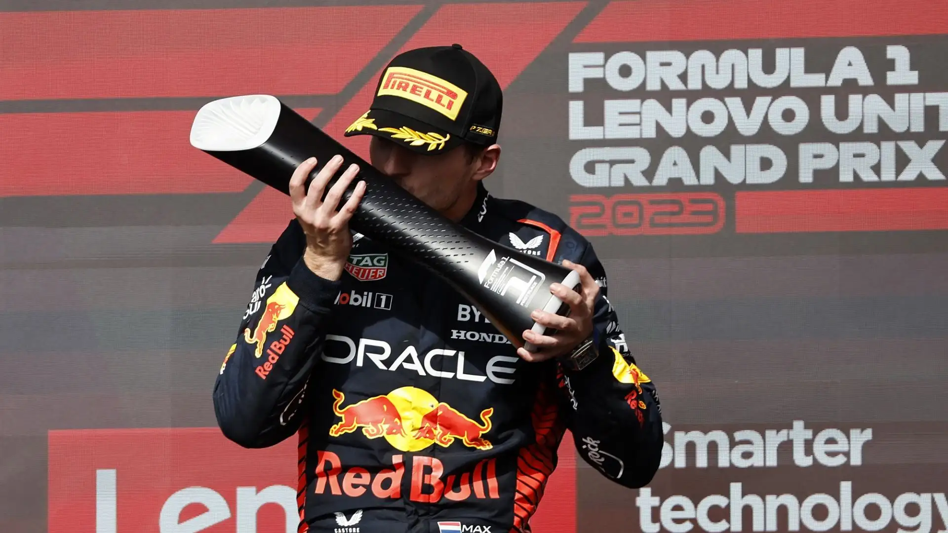 I tifosi hanno inneggiato al nome di Sergio Perez durante l'inno nazionale olandese