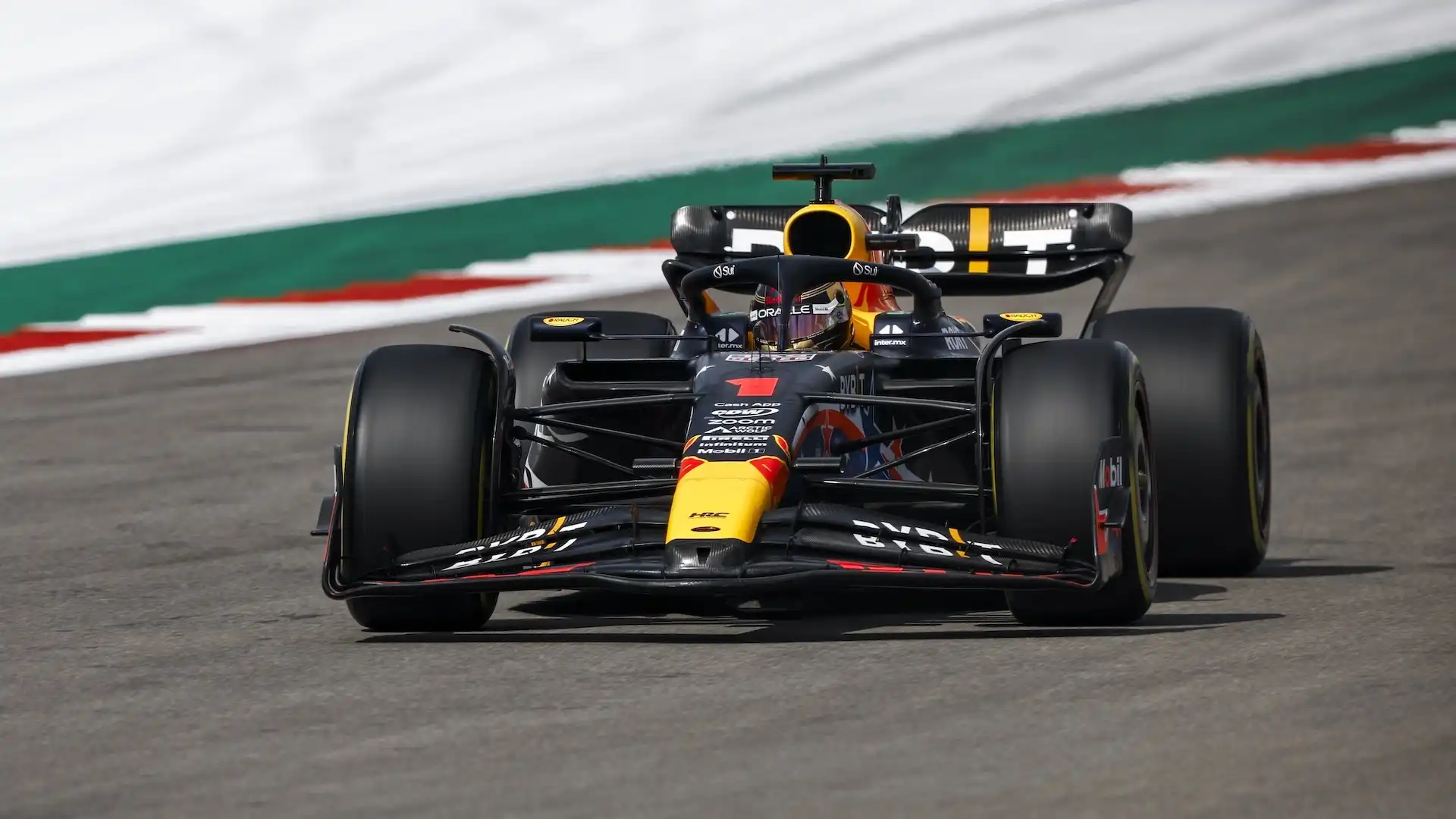 Max Verstappen domina la sprint di Austin