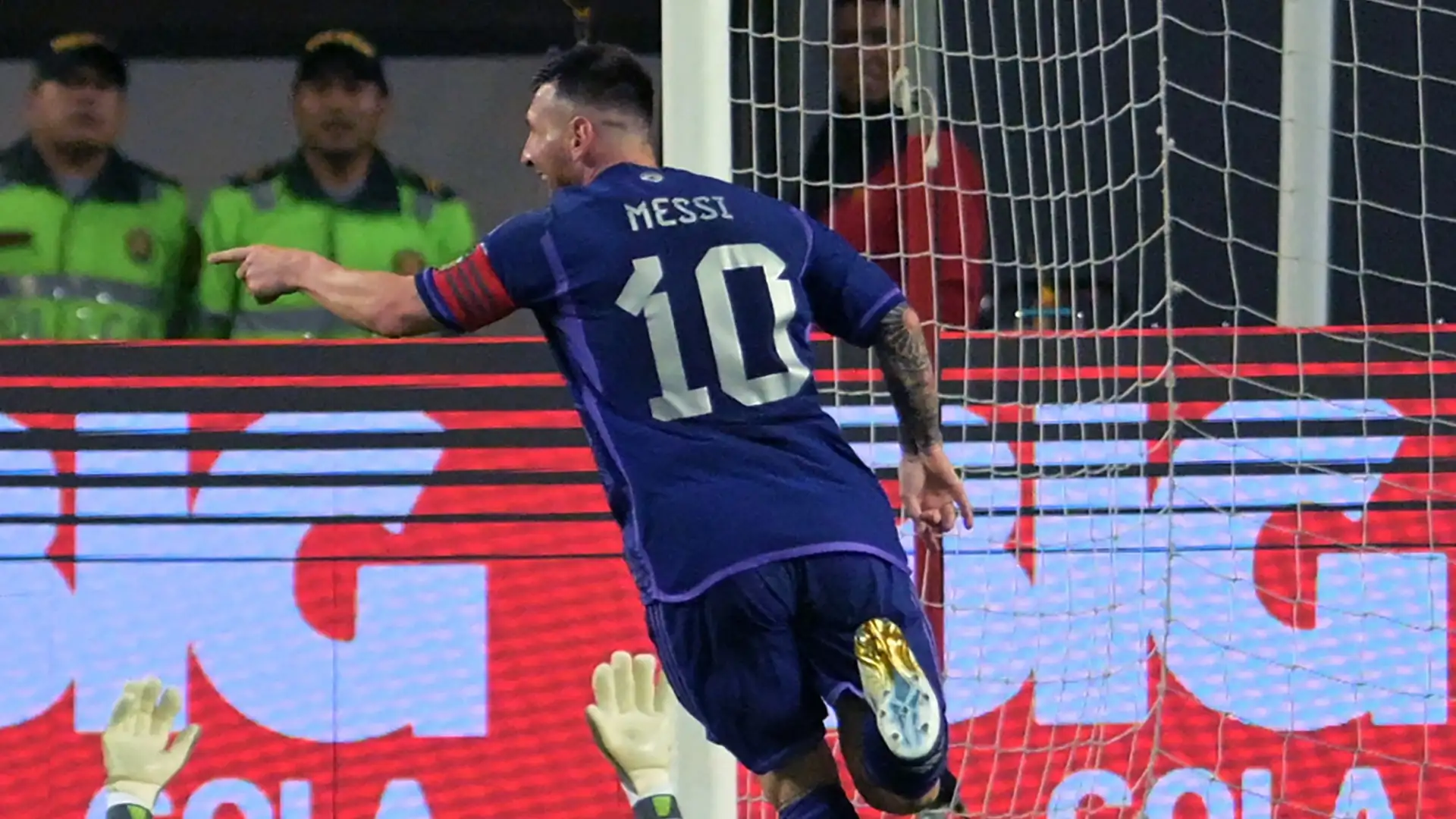 Messi si è visto annullare anche la rete della tripletta per fuorigioco