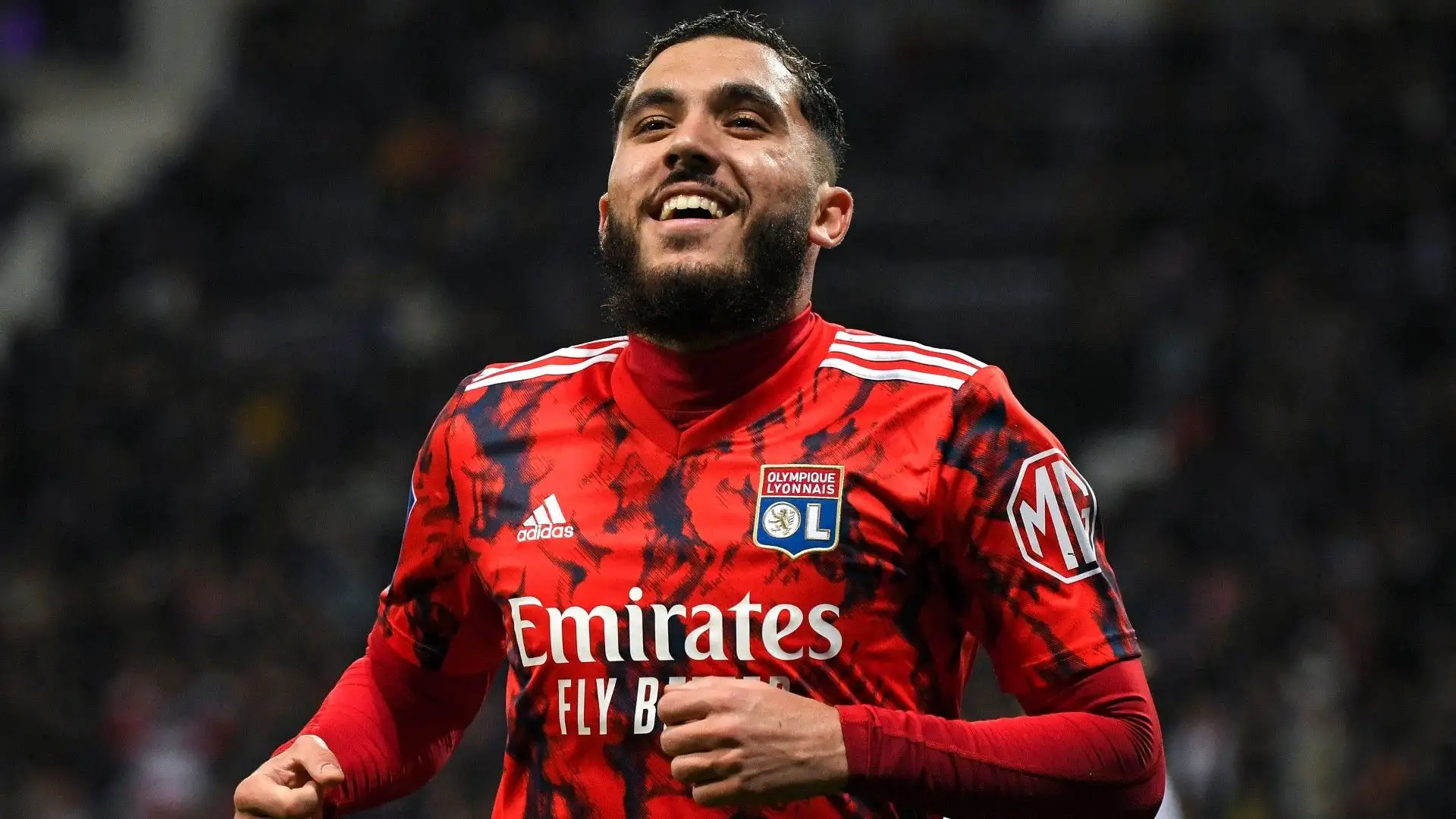 Il progetto rossonero è ambizioso e Cherki potrebbe decidere di cambiare campionato e provare una nuova esperienza
