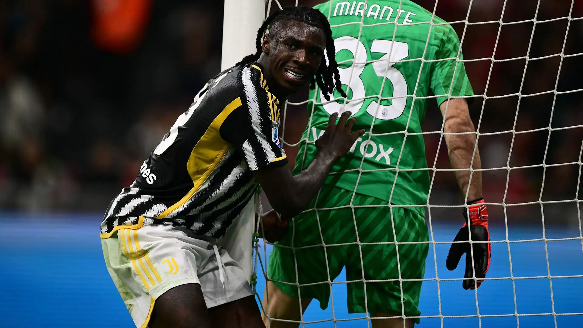 Kean 7: i suoi movimenti mettono in crisi il Milan. Provoca l’espulsione di Thiaw che cambia la partita