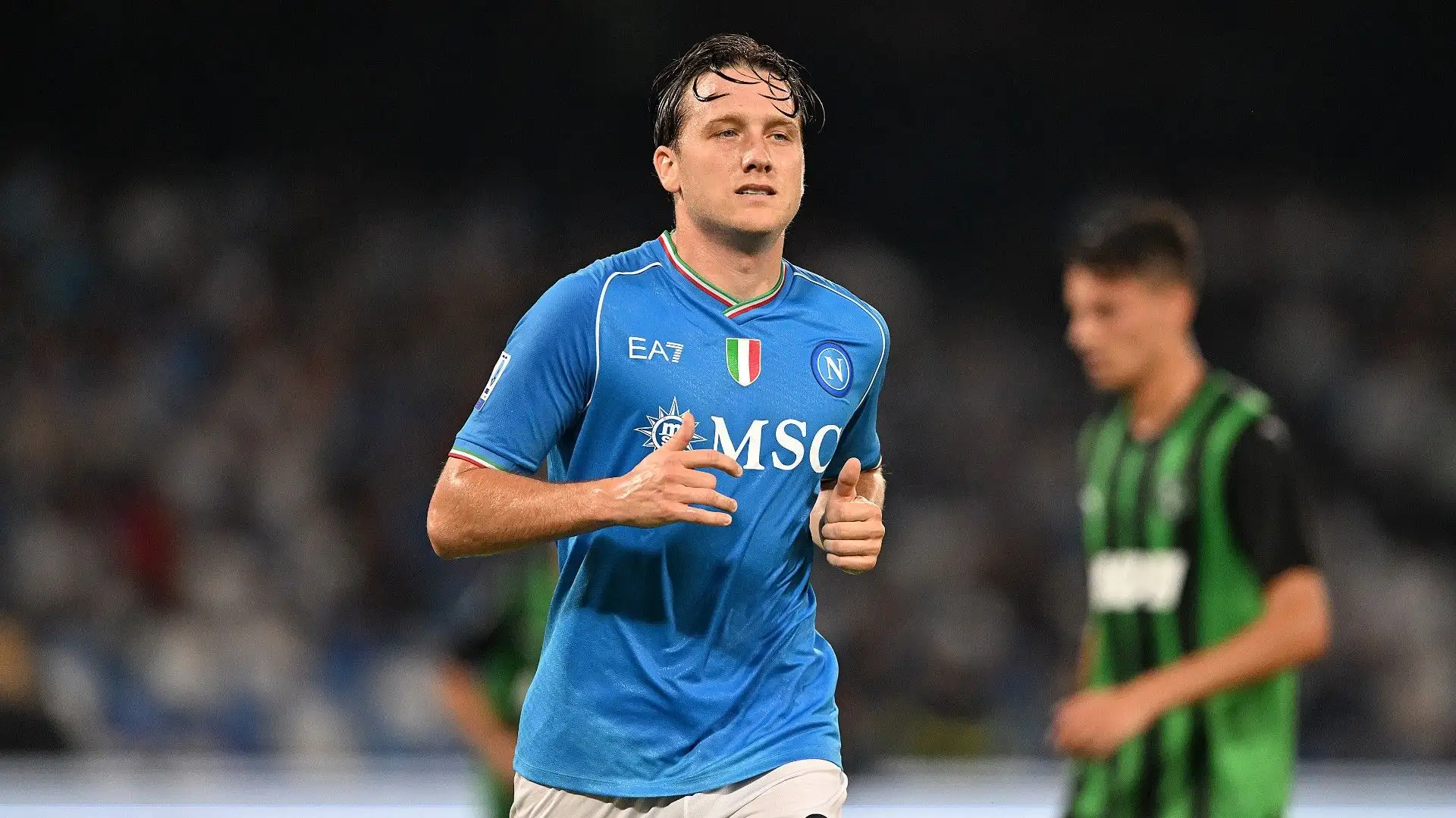 A Roma Zielinski troverebbe il suo mentore Sarri ma la trattativa non è delle più facili e De Laurentiis vorrebbe cedere il calciatore all'estero
