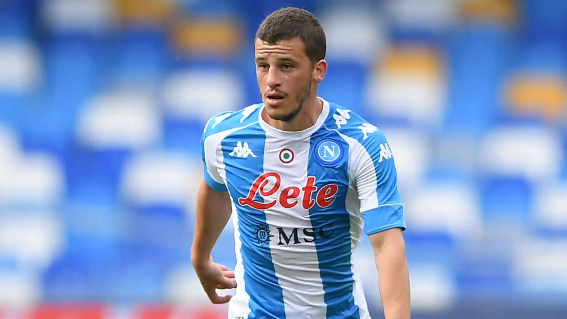 Il calciatore ha il contratto in scadenza a giugno con il Napoli ma il club non vuole perderlo a 0
