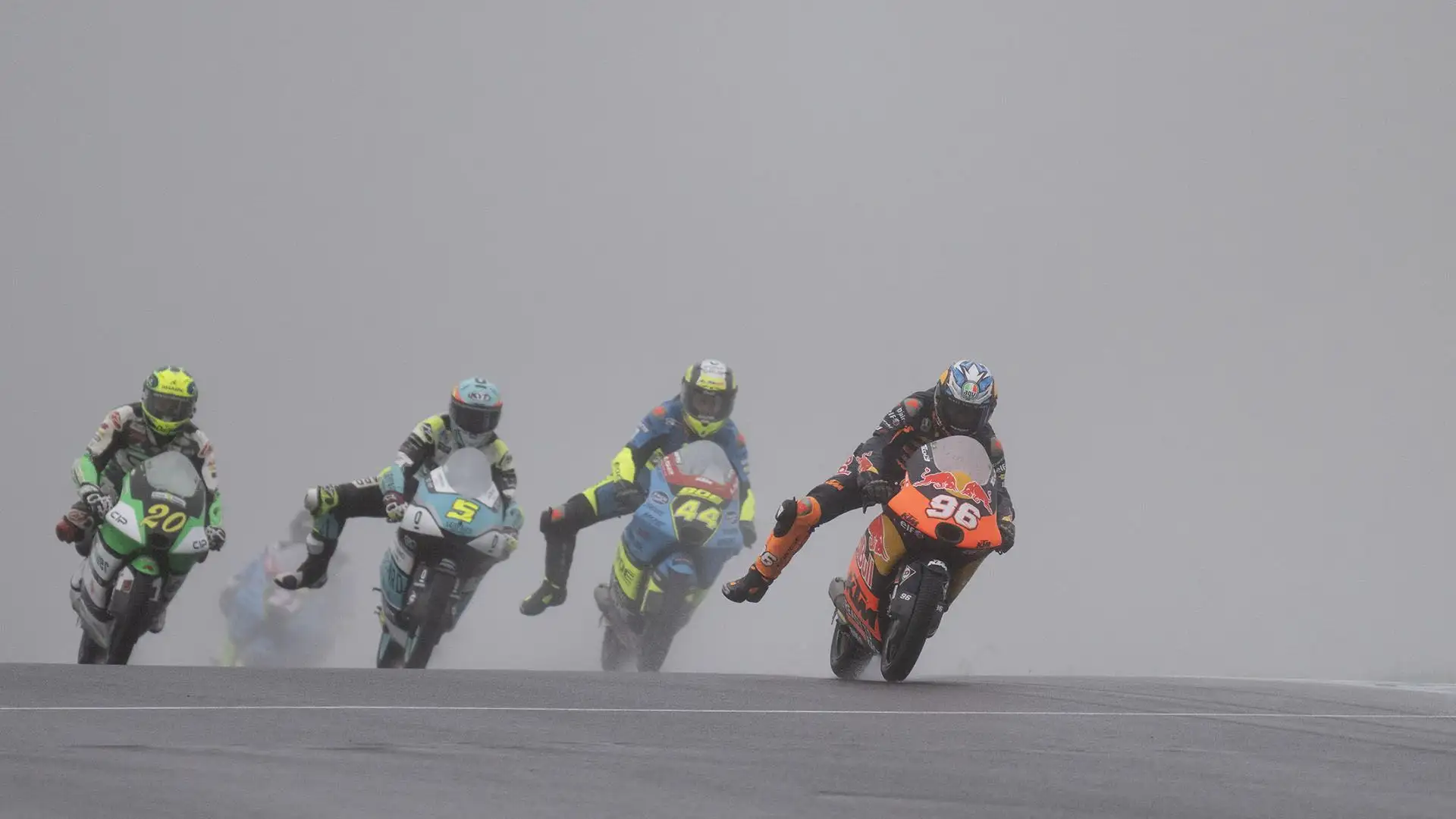 "La sicurezza dei piloti viene prima di tutto" ha chiosato Davide Tardozzi