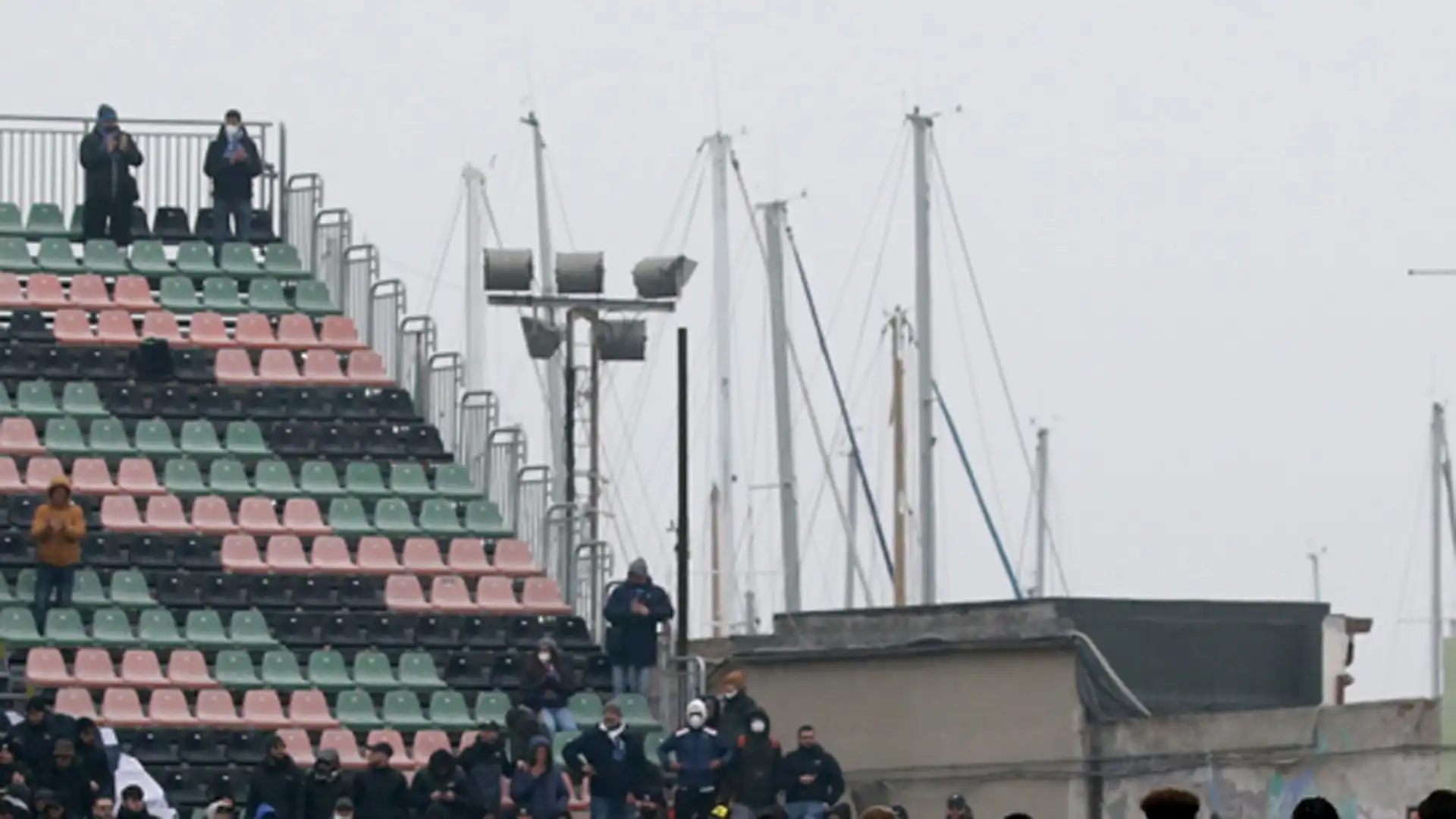 Minuto di silenzio in Venezia-Parma per le vittime del tragico incidente di Mestre