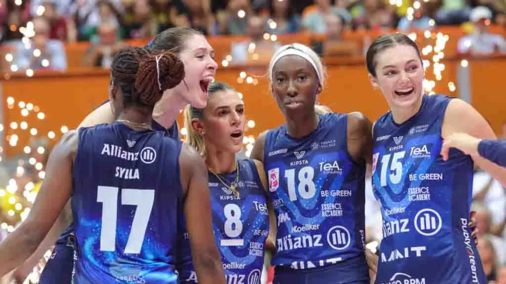 Paola Egonu, ancora non in perfette condizioni, è partita forte ma ha dovuto alzare bandiera bianca.