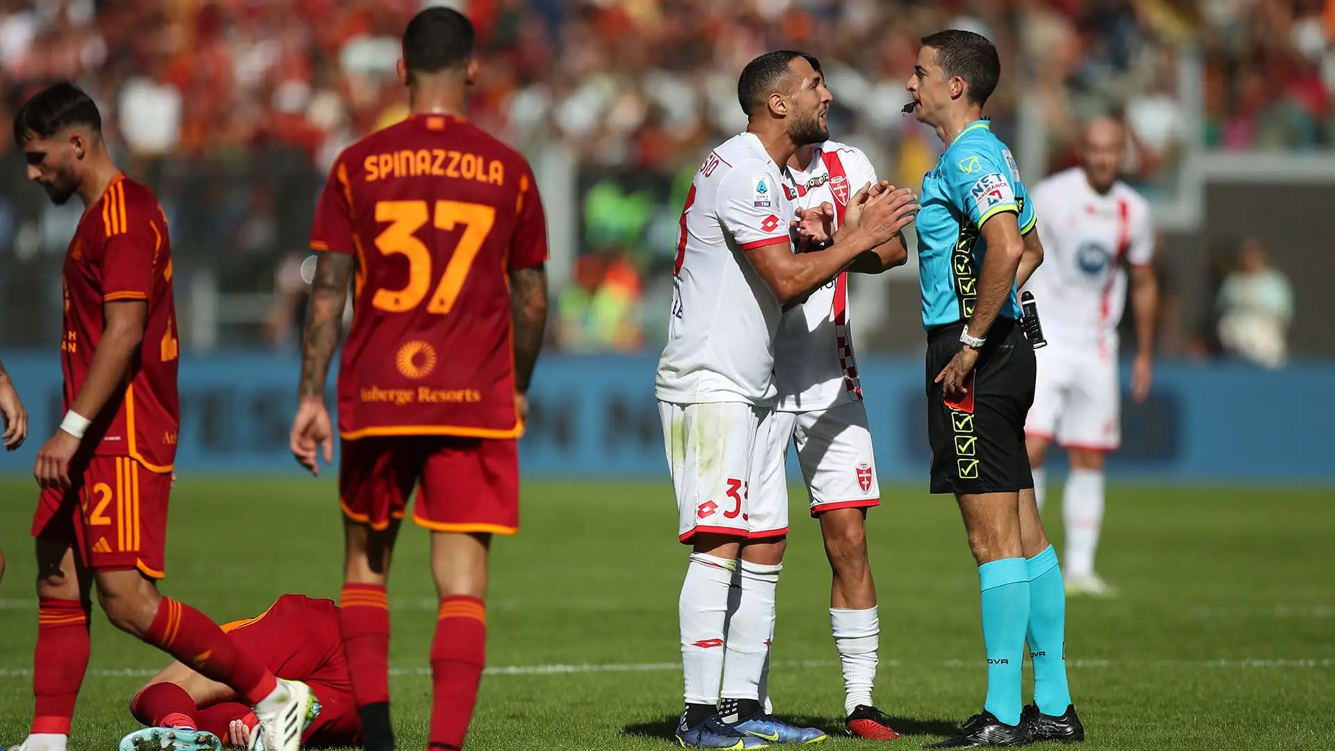 La svolta del match arriva al 41', con l'espulsione di D'Ambrosio per doppia ammonizione: grandissime proteste da parte degli ospiti