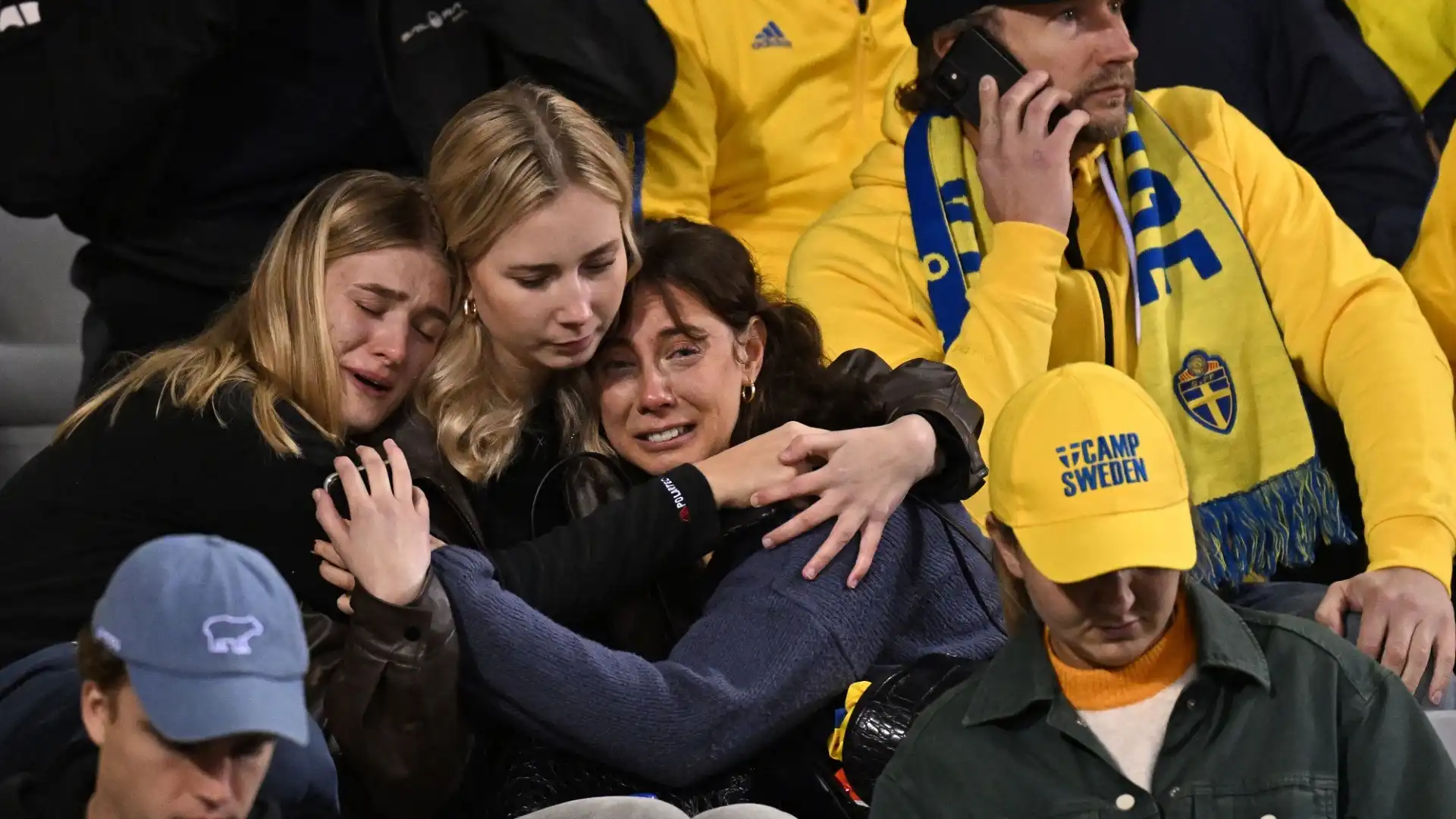 Belgio-Svezia sospesa dopo la tragedia