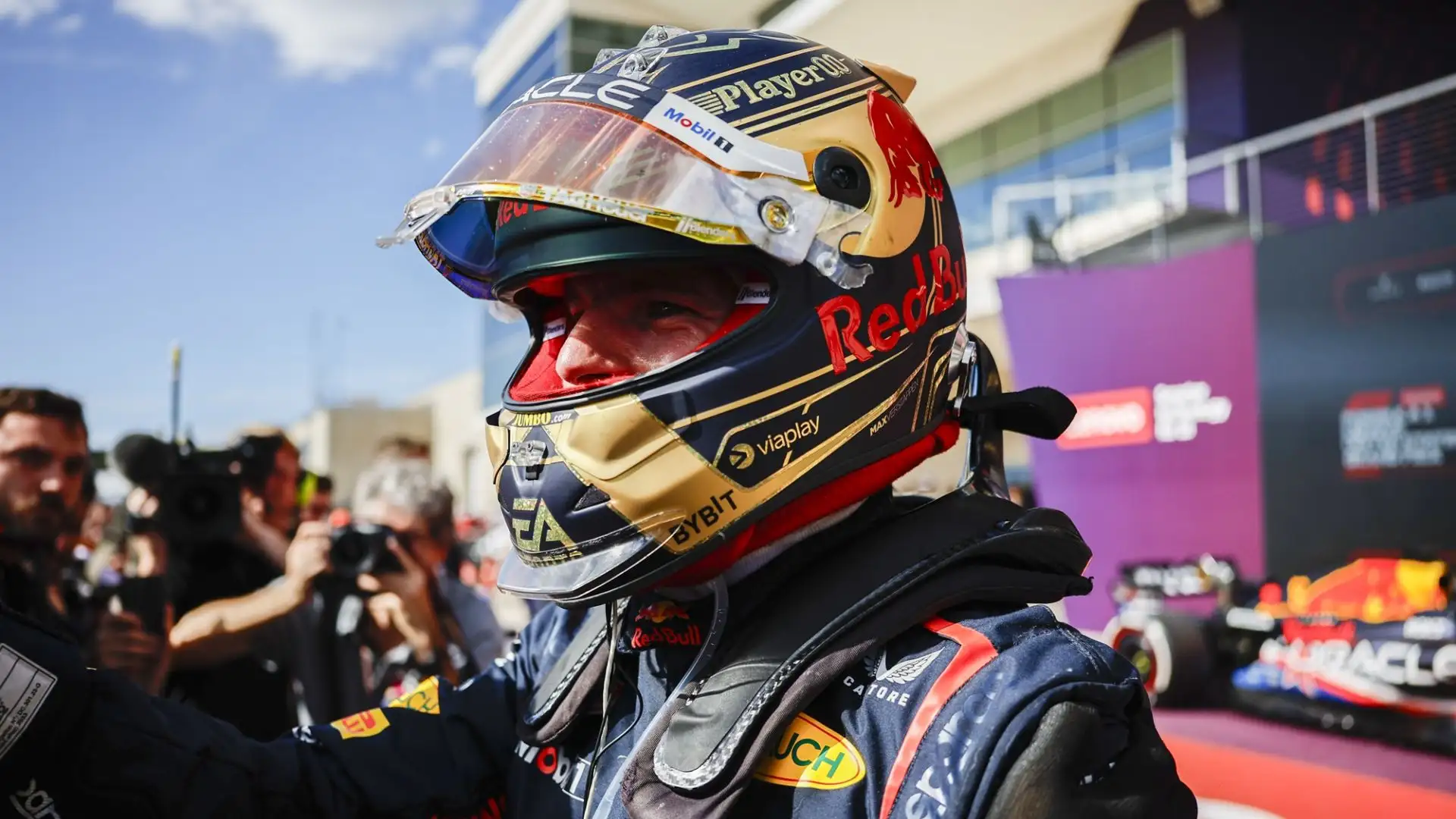 Helmut Marko ha rivelato che il pilota della Red Bull sarà seguito da una scorta durante tutto il suo weekend in Messico