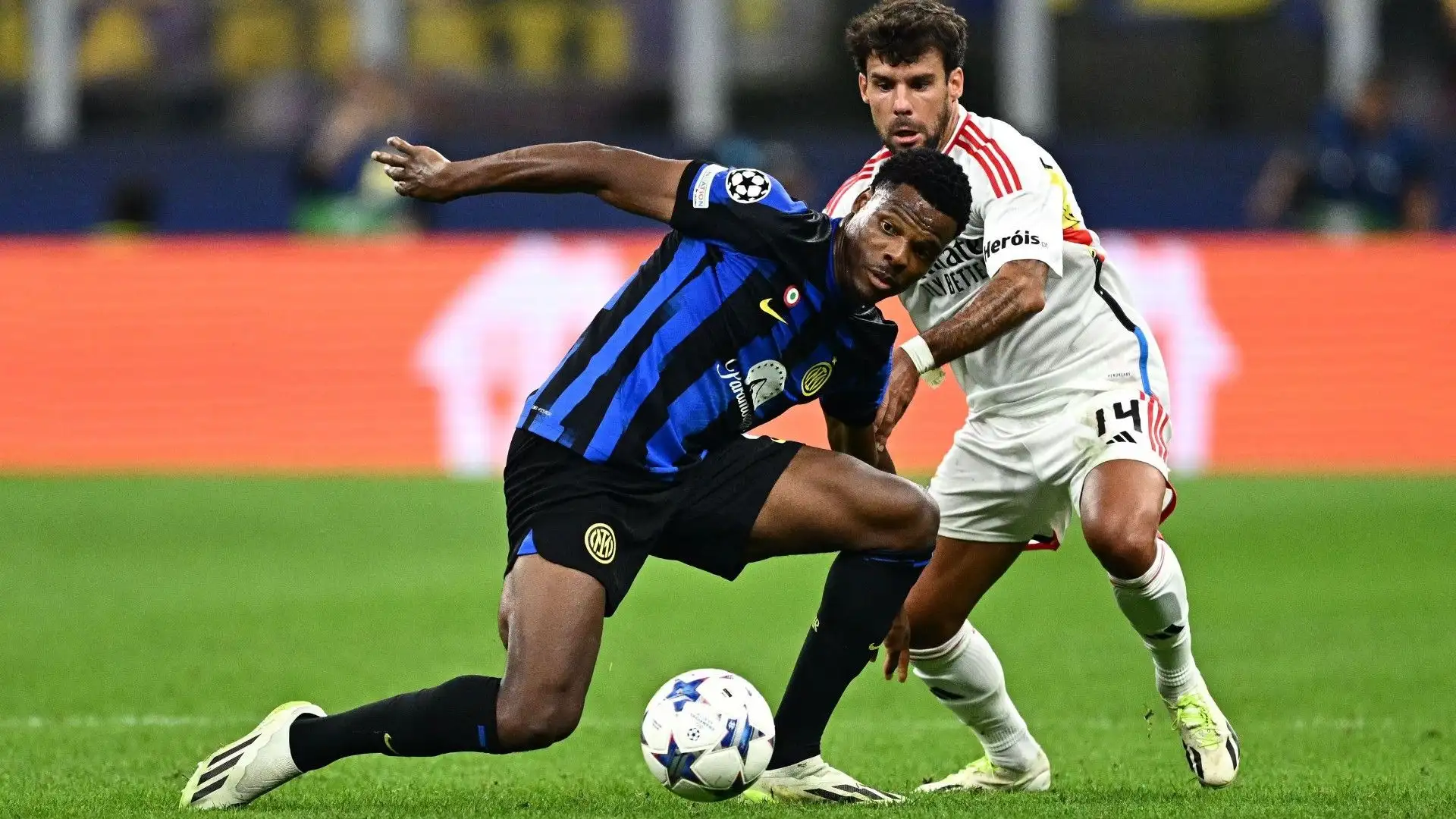 In questa stagione ha finora collezionato 2 gol e 4 assist in 12 partite
