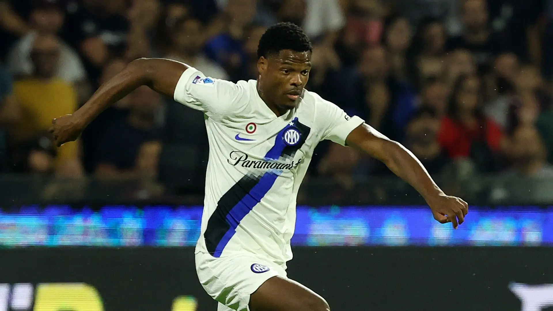 Dopo un iniziale periodo di adattamento, Denzel Dumfries è riuscito a ritagliarsi il suo spazio e oggi è importante nello scacchiere di Inzaghi
