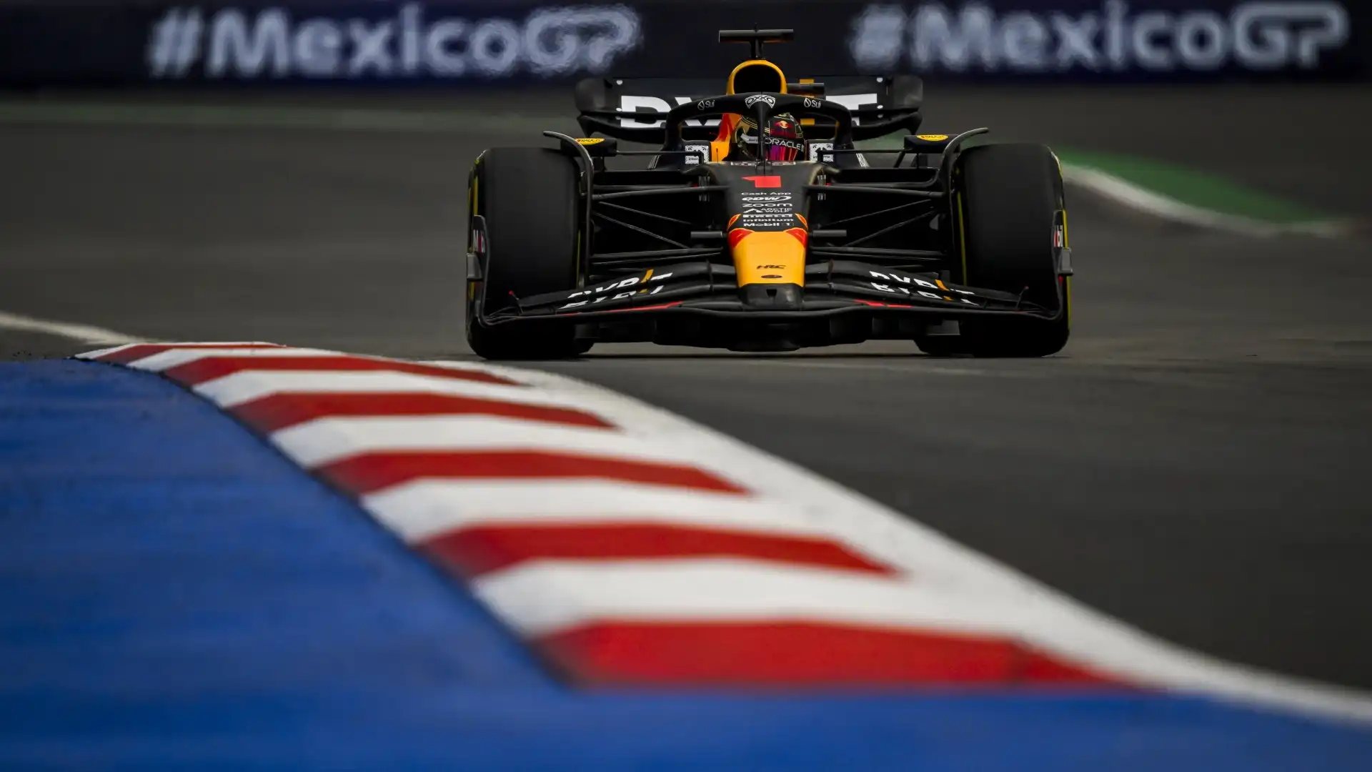 F1, GP Messico: Max Verstappen domina anche le FP2