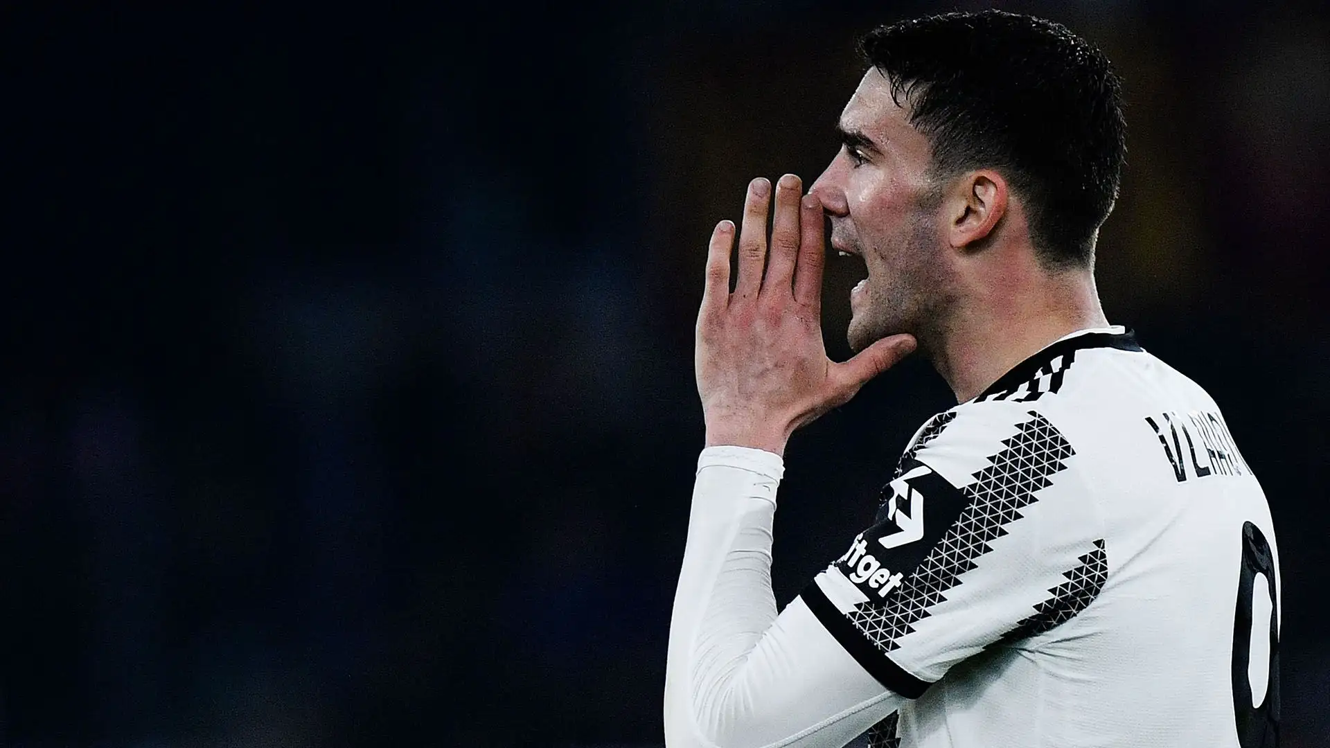 Vlahovic è al momento il più pagato della rosa (escluso Pogba), e Giuntoli vuole trovare un accordo con gli agenti