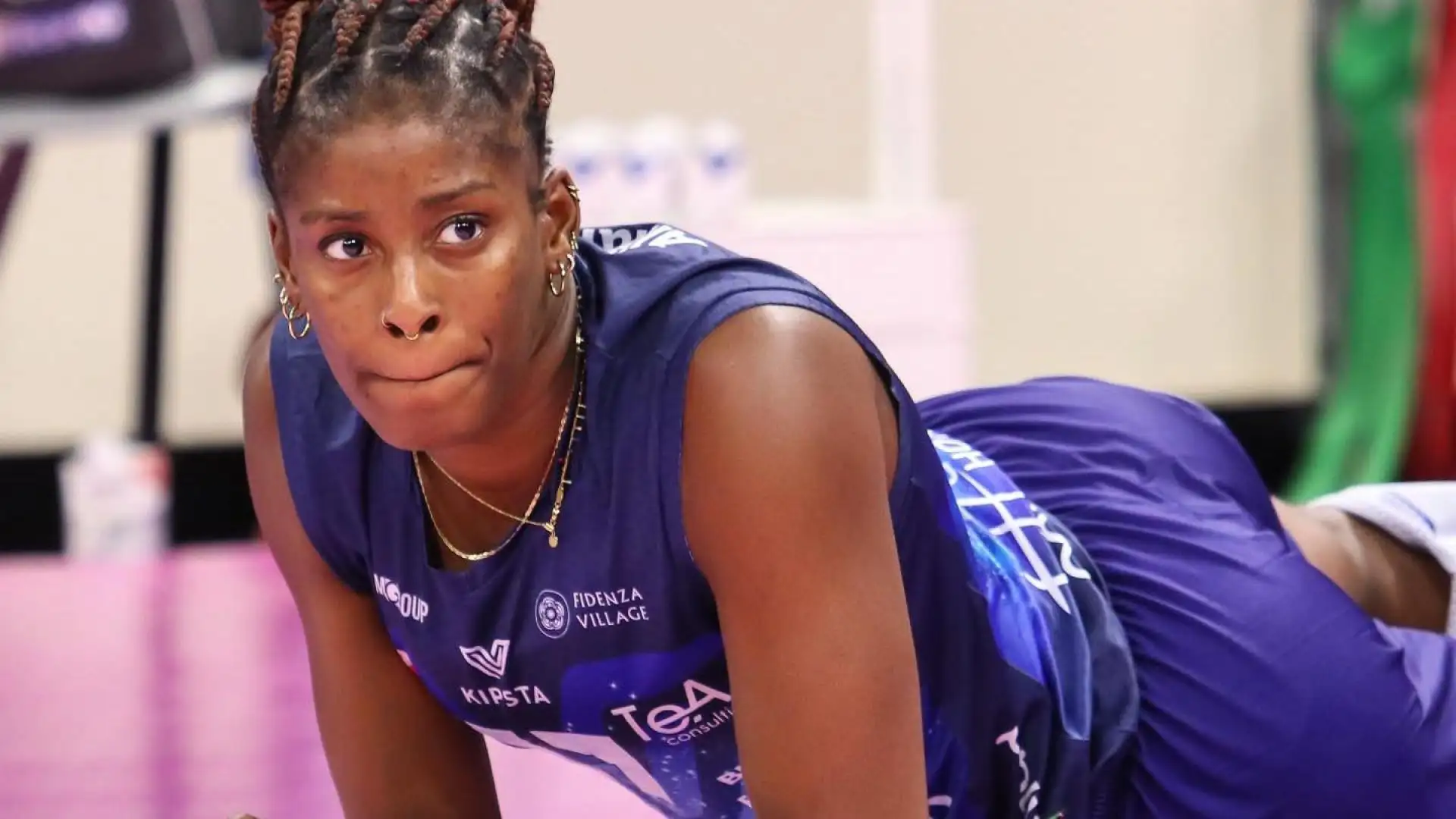 Myriam Sylla, capitana della Nazionale e schiacciatrice di Milano, non si fermerà ai 150.000 followers raggiunti.