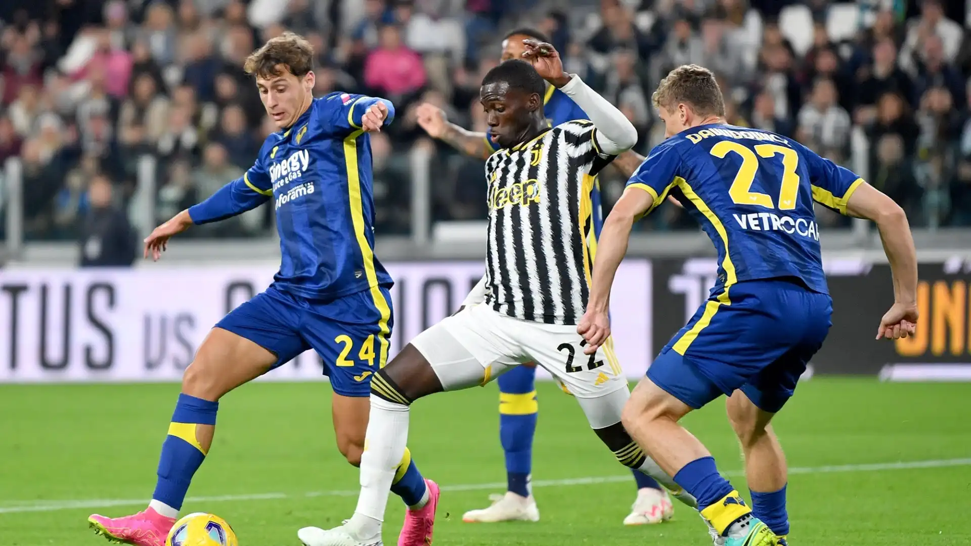 Juventus, emergenza sulla fascia: lesione per Weah