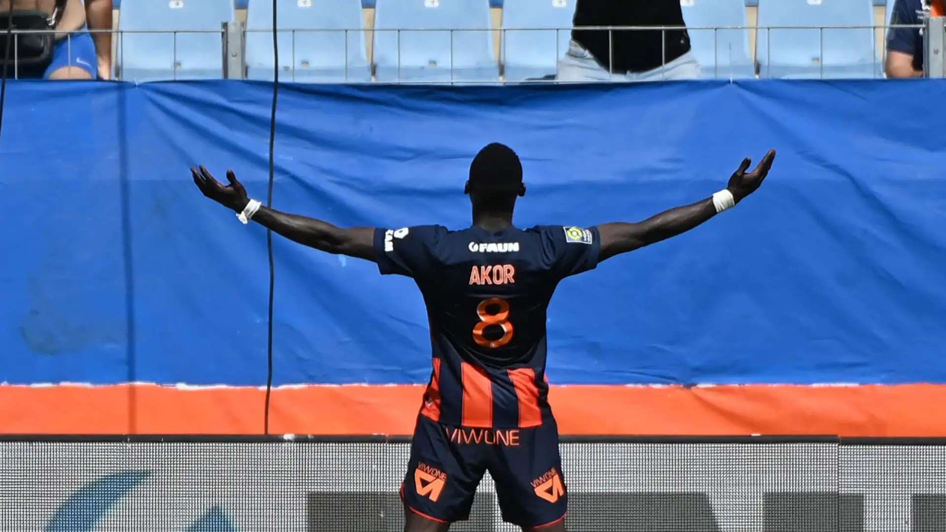 Moncada ha inviato gli osservatori in Ligue 1, e il giocatore è stato promosso a pieni voti
