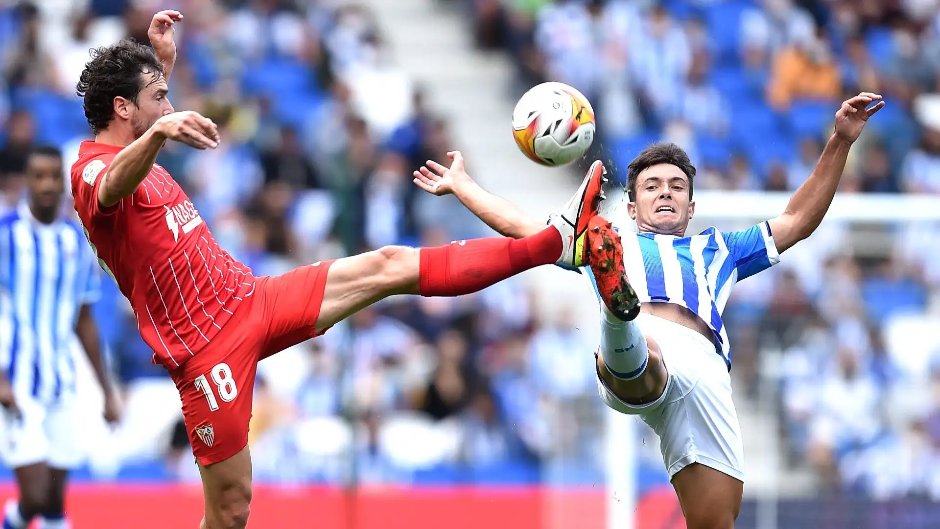 Il centrocampista e cresciuto nella Real Sociedad: dal 2020 gioca nella prima squadra
