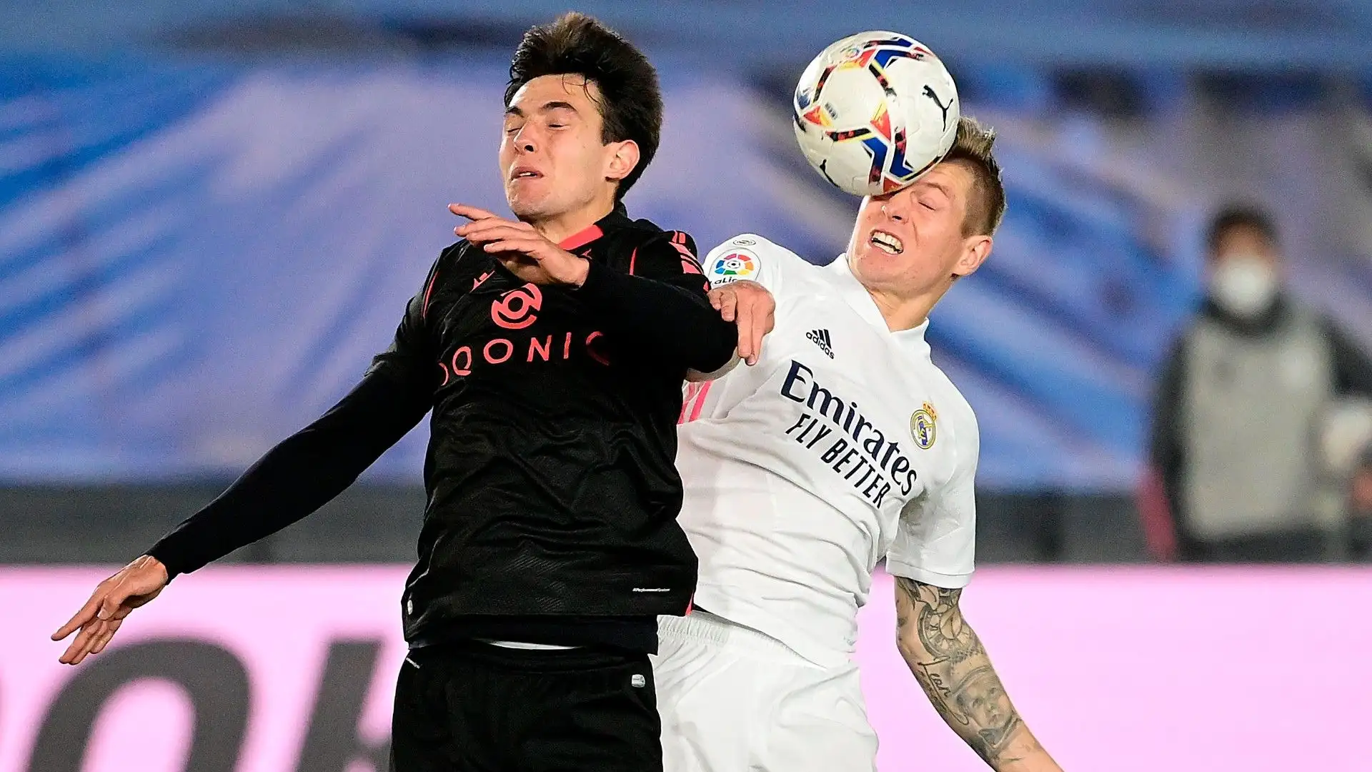 Finora ha totalizzato 159 presenze, 5 gol e 7 assist
