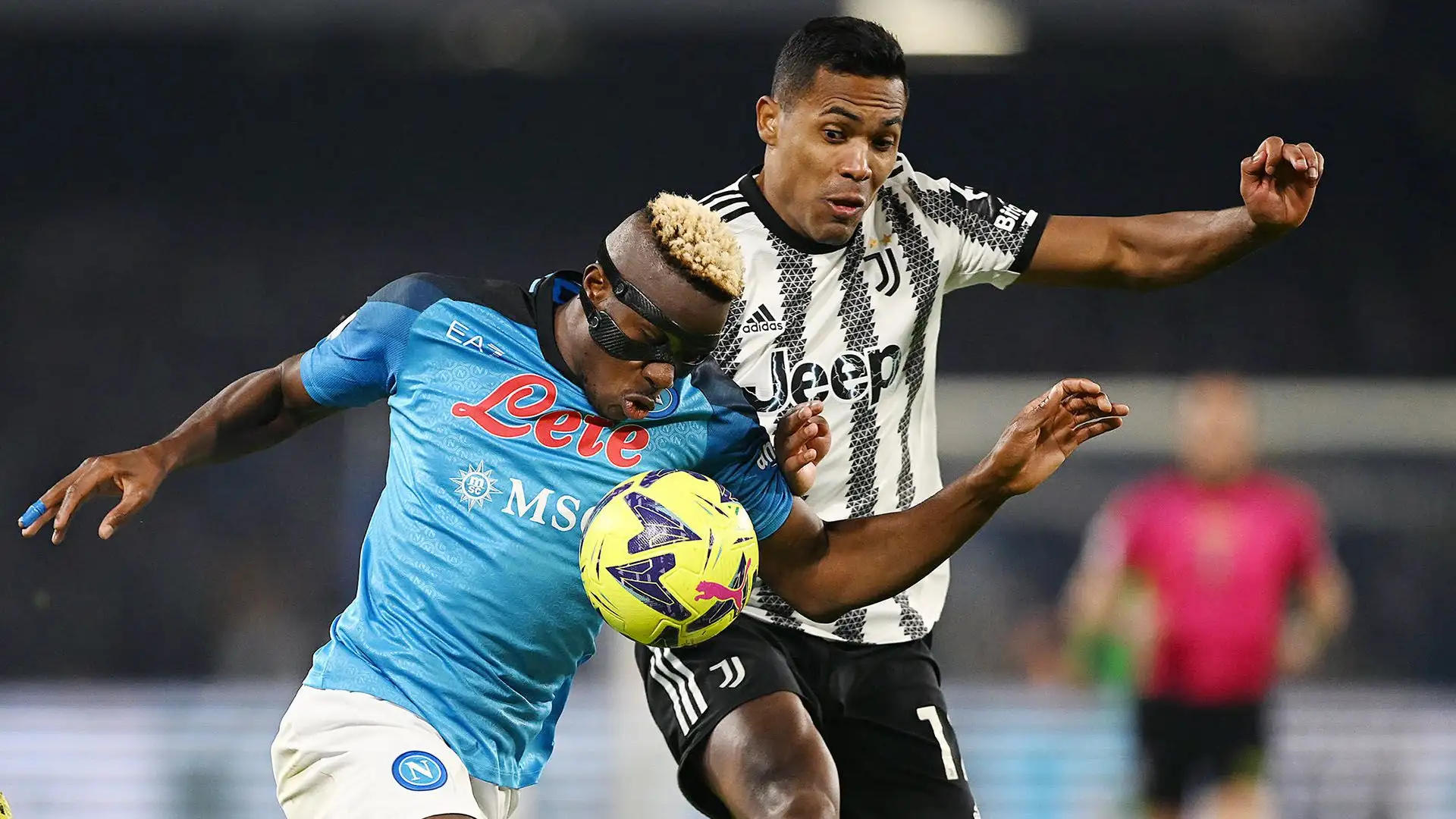 In bianconero ha vinto tantissimo: 5 Scudetti, 4 Coppe Italia e 2 Supercoppe italiane
