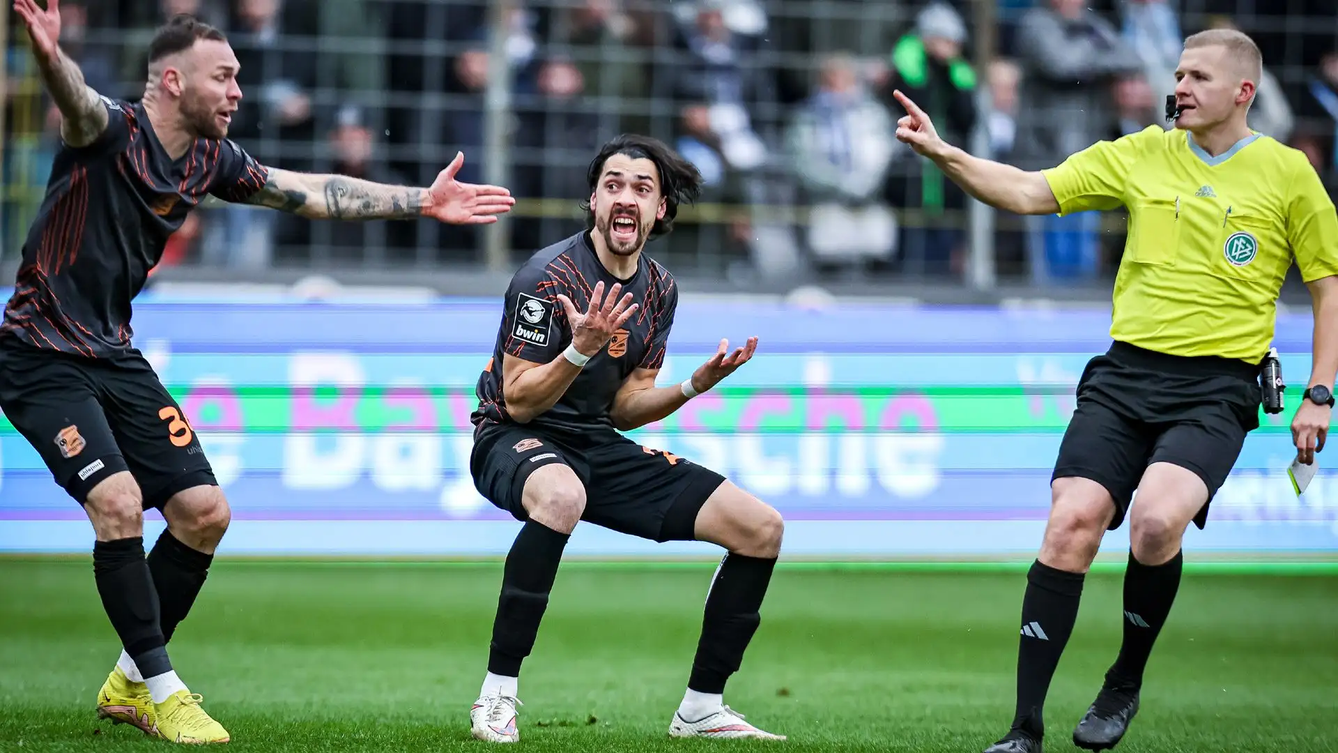 Qualche problema con l'arbitro anche per gli ospiti