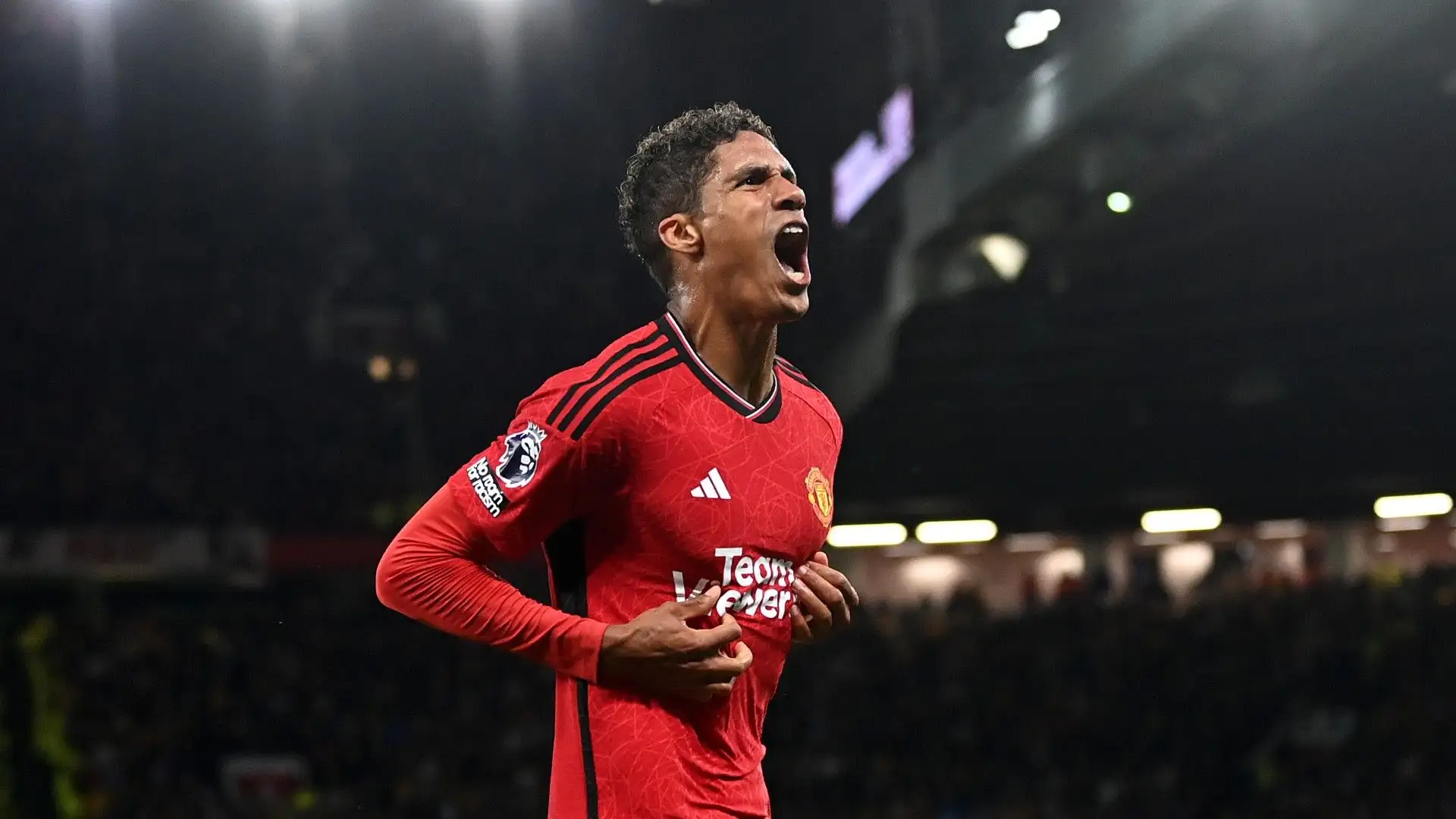 Rafael Varane potrebbe essere uno di questi: Cristiano Ronaldo proverà a convincerlo

