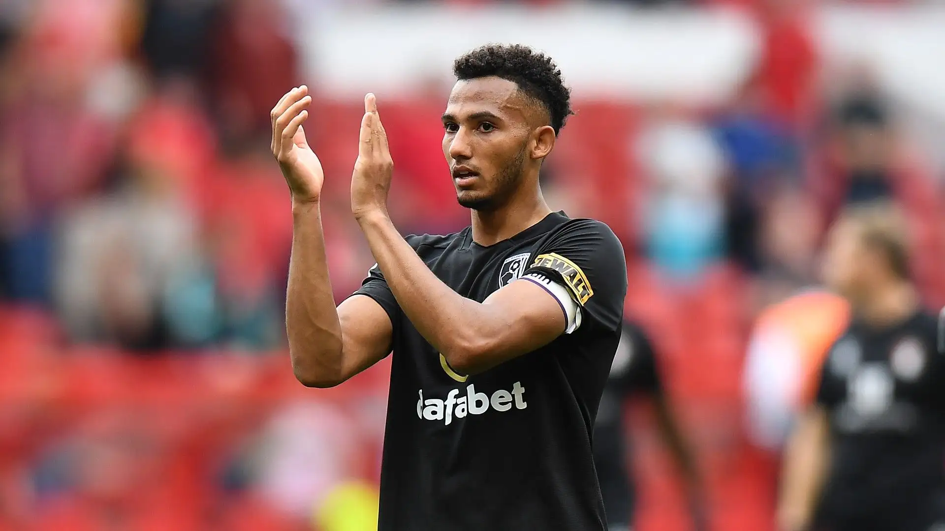 Il difensore è stato acquistato dal Bournemouth nel 2019 per circa 15 milioni di euro
