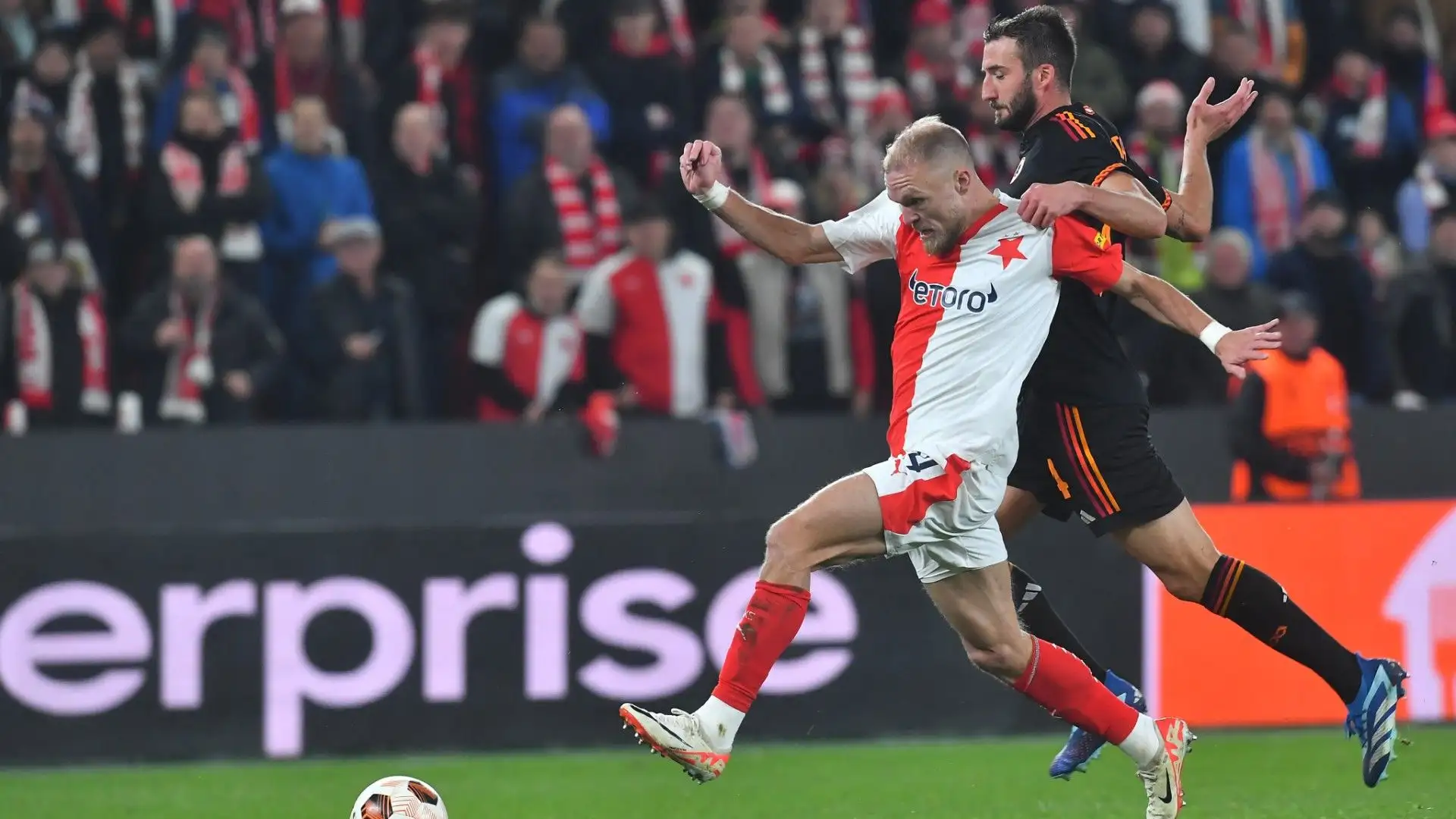 Un giovedì sera da dimenticare per i giallorossi, sconfitti a Praga dallo Slavia
