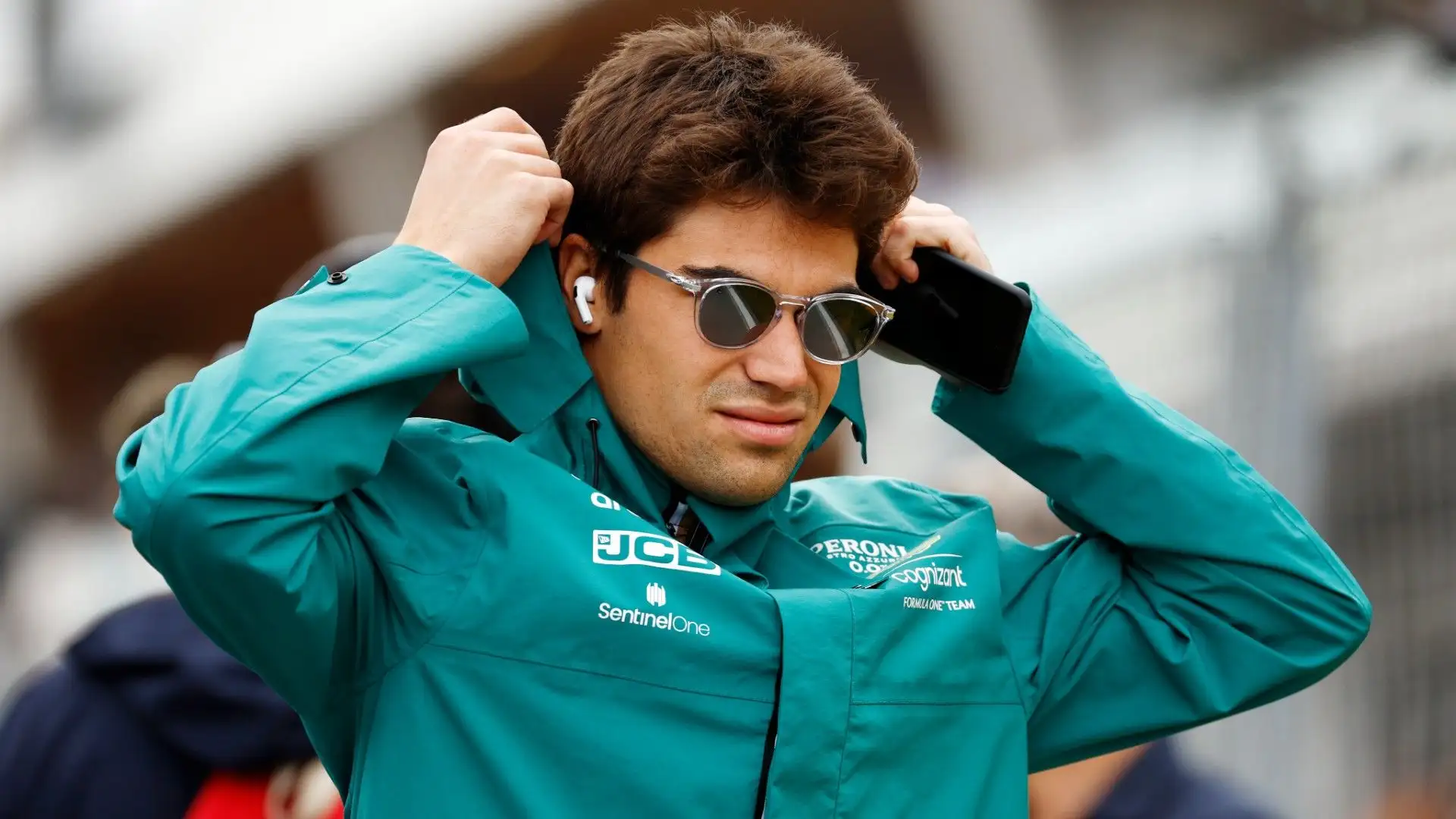 Per buona parte della stagione è apparso un ex pilota, poi ogni tanto ha mostrato sprazzi di classe. Insufficienti però per promuovere LANCE STROLL, che deve accontentarsi di un VOTO 5