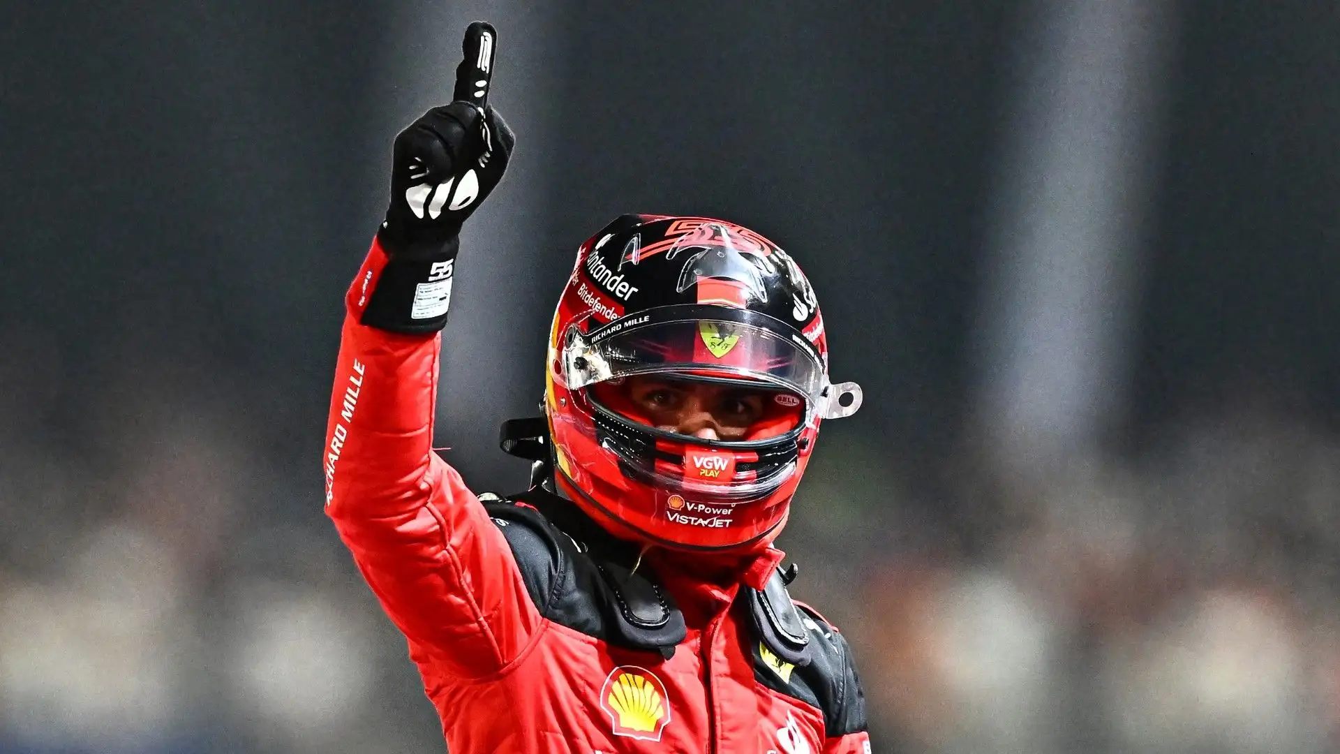 Ha firmato l'unica vittoria non Red Bull dell'anno, ma in troppi momenti è precipitato nell'opacità. Per questo motivo non va oltre il VOTO 7 anche CARLOS SAINZ
