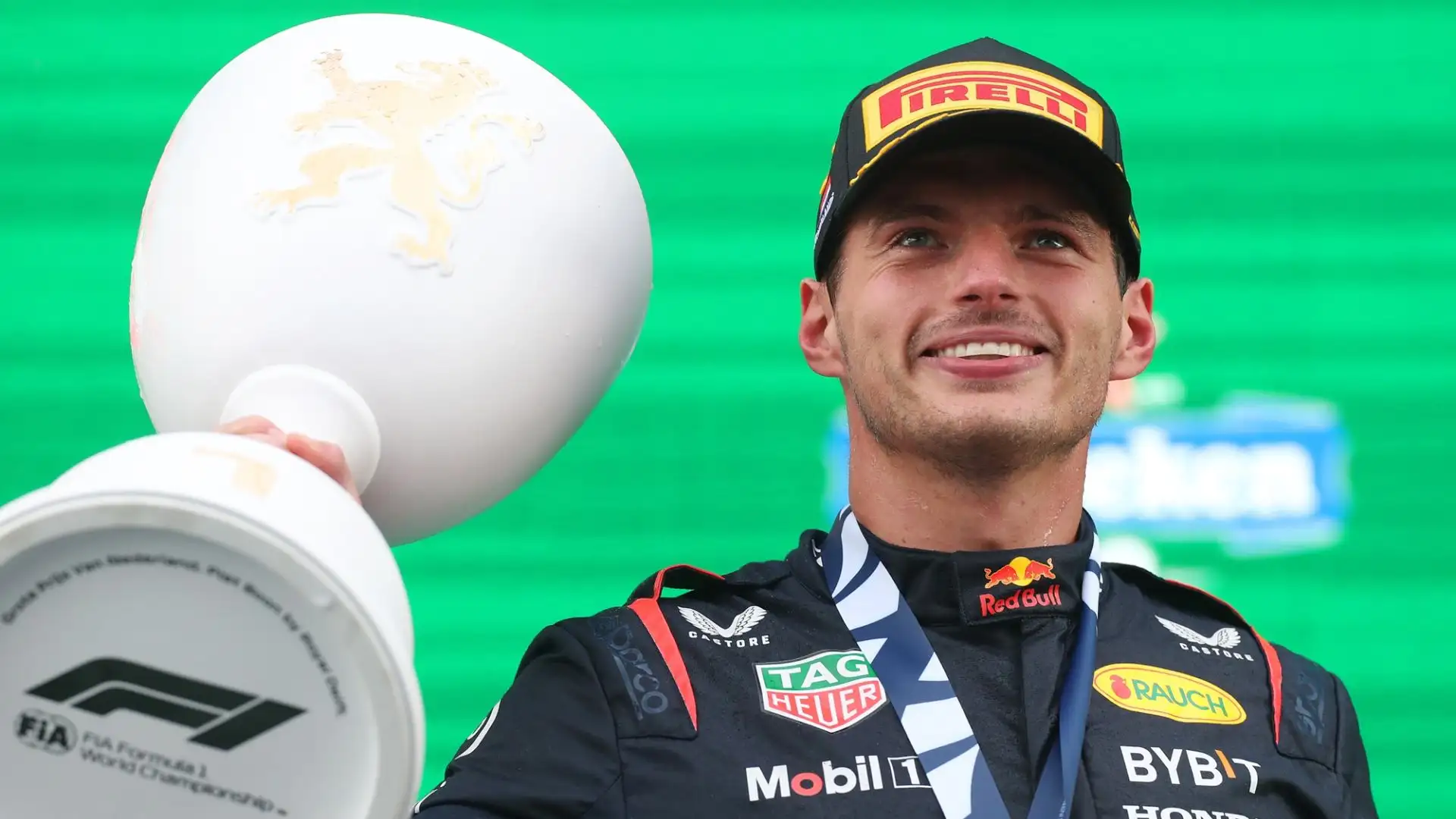Il padre di Verstappen, Jos, è invece certo che suo figlio continuerà a correre in F1 per molto tempo