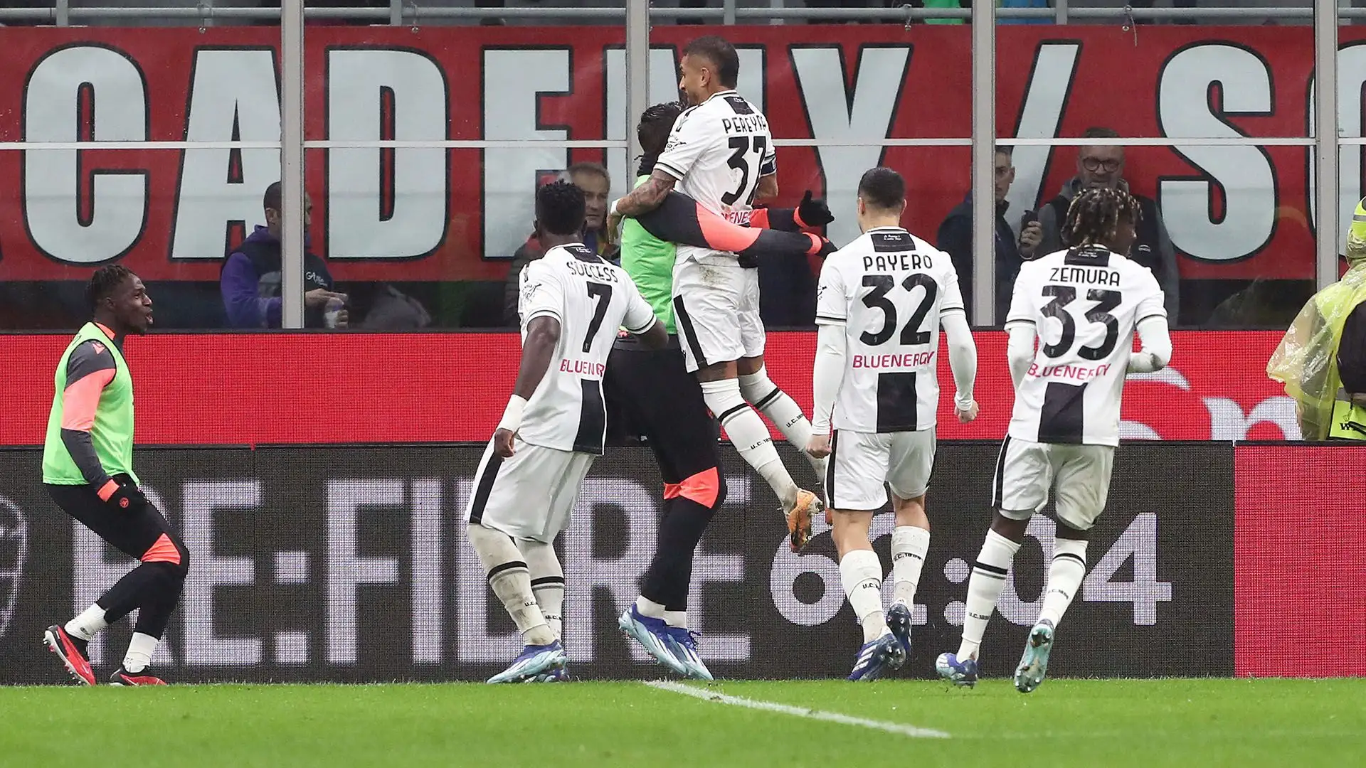 L'ex Juventus ha segnato su calcio di rigore