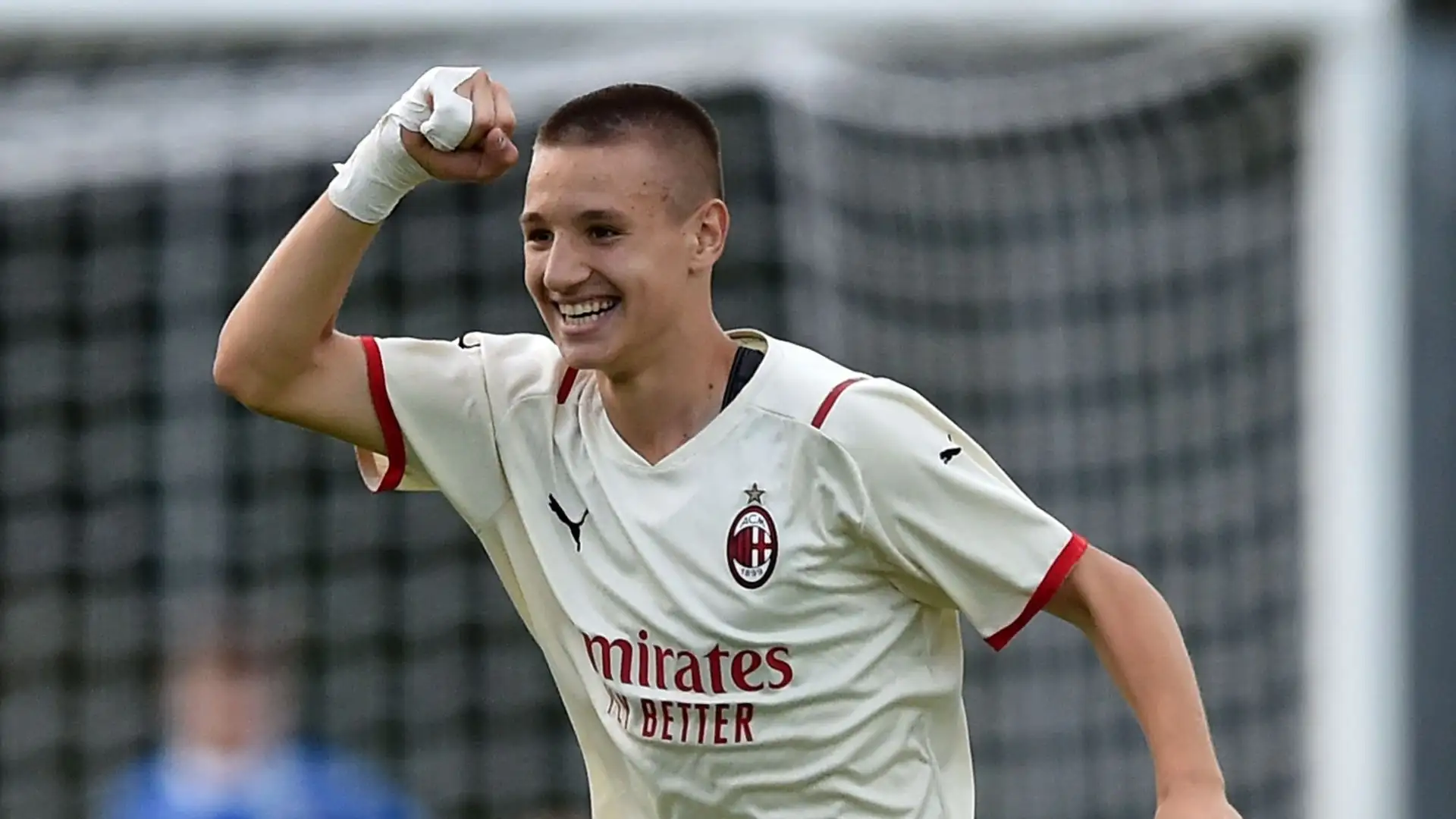 Un mese fa è diventato l'italiano più giovane a segnare in Youth League, dove gioca con ragazzi più grandi di due/tre anni