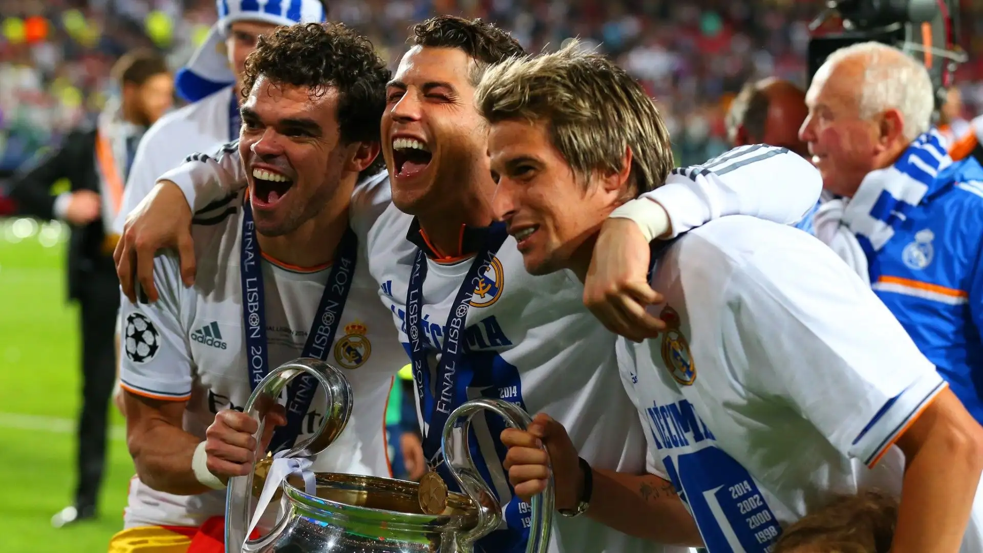 Con il Real Madrid ha vinto tantissimi trofei tra i quali 2 Champions League
