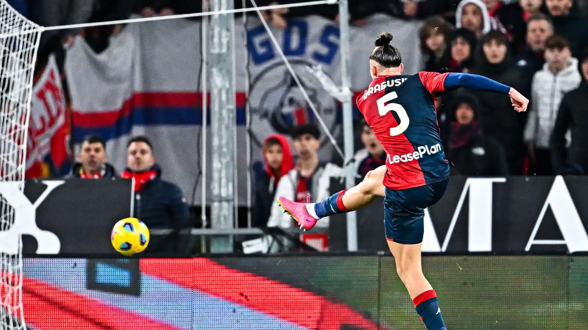 Dragusin è al Genoa dal 2022