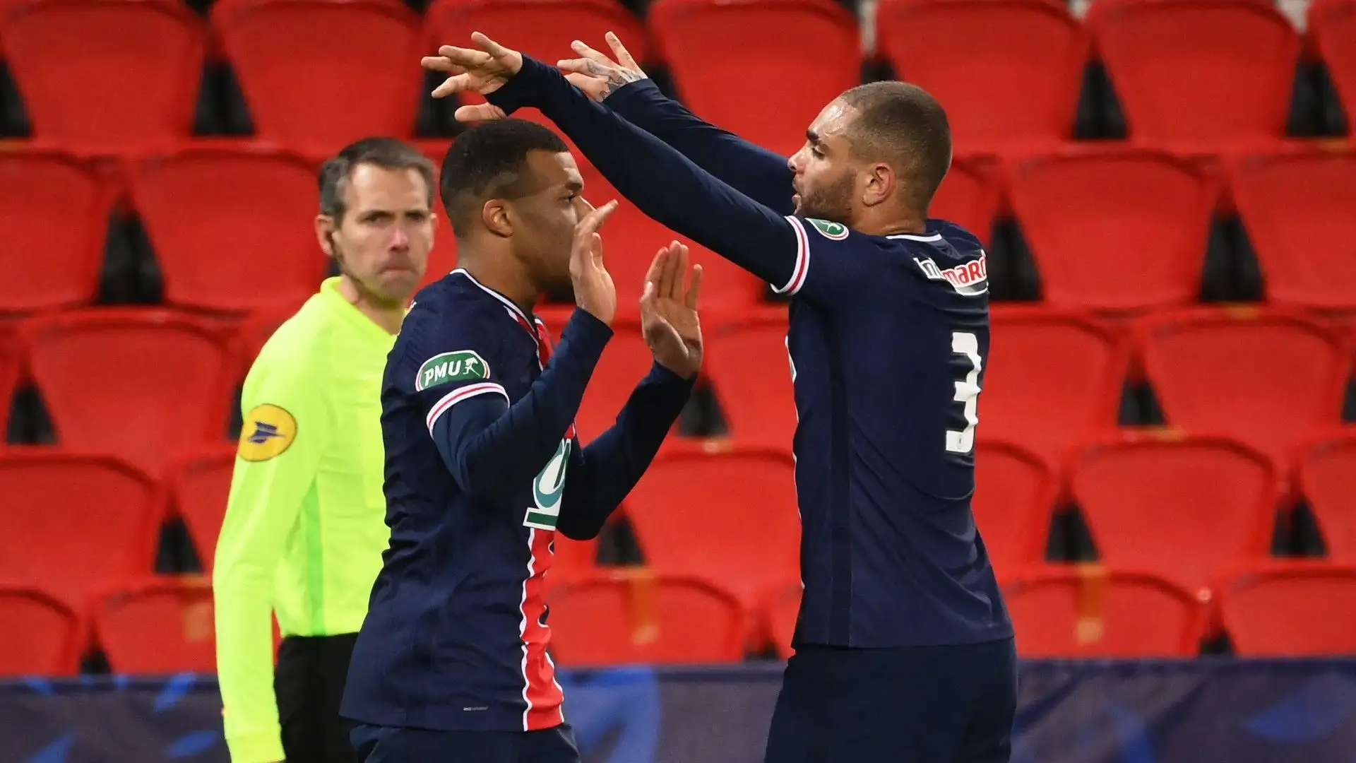 Le cose in Inghilterra non sono andate benissimo e Kurzawa è tornato a Parigi
