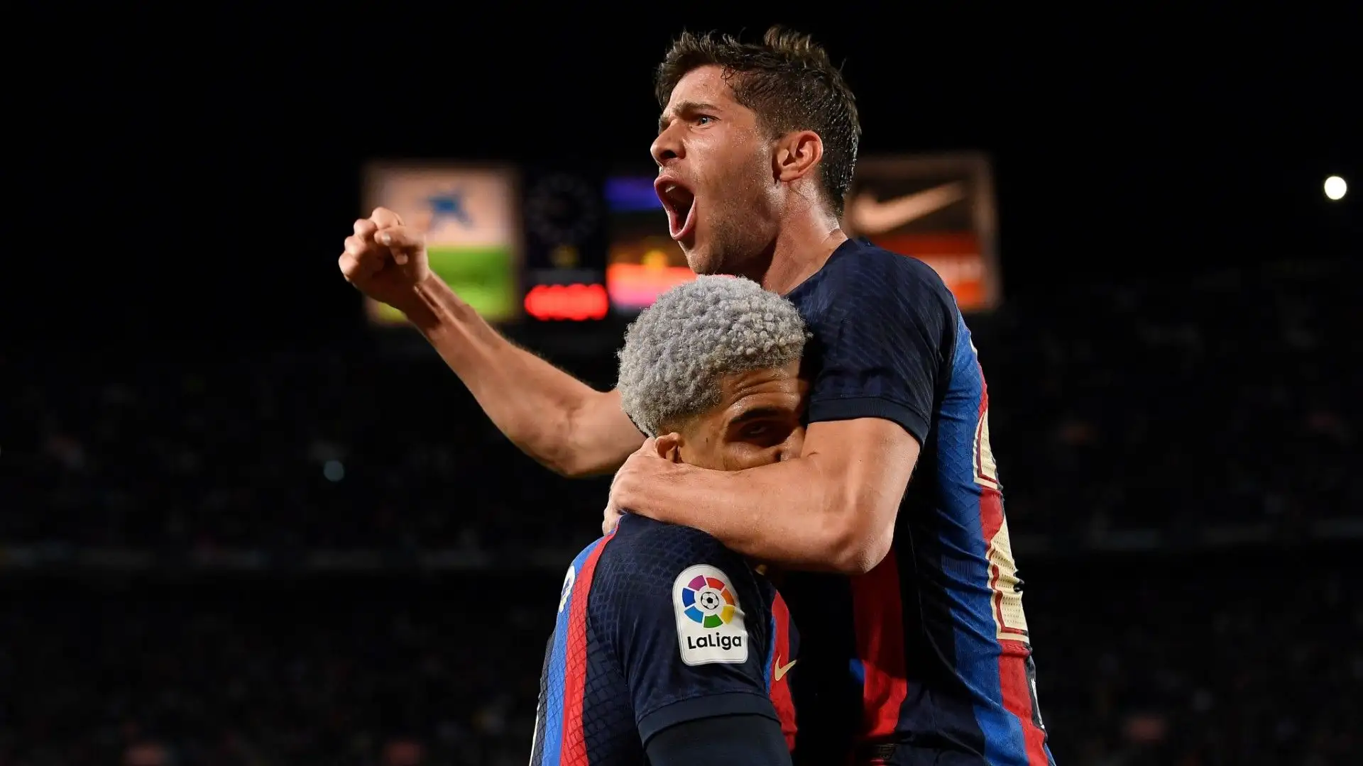 Stando a quanto riferiscono fonti spagnole, i due club avrebbero messo nel mirino Sergi Roberto
