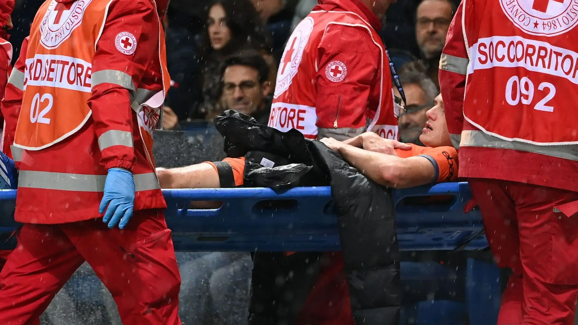 Momenti di grande apprensione al minuto 33 della sfida tra Atalanta e Inter
