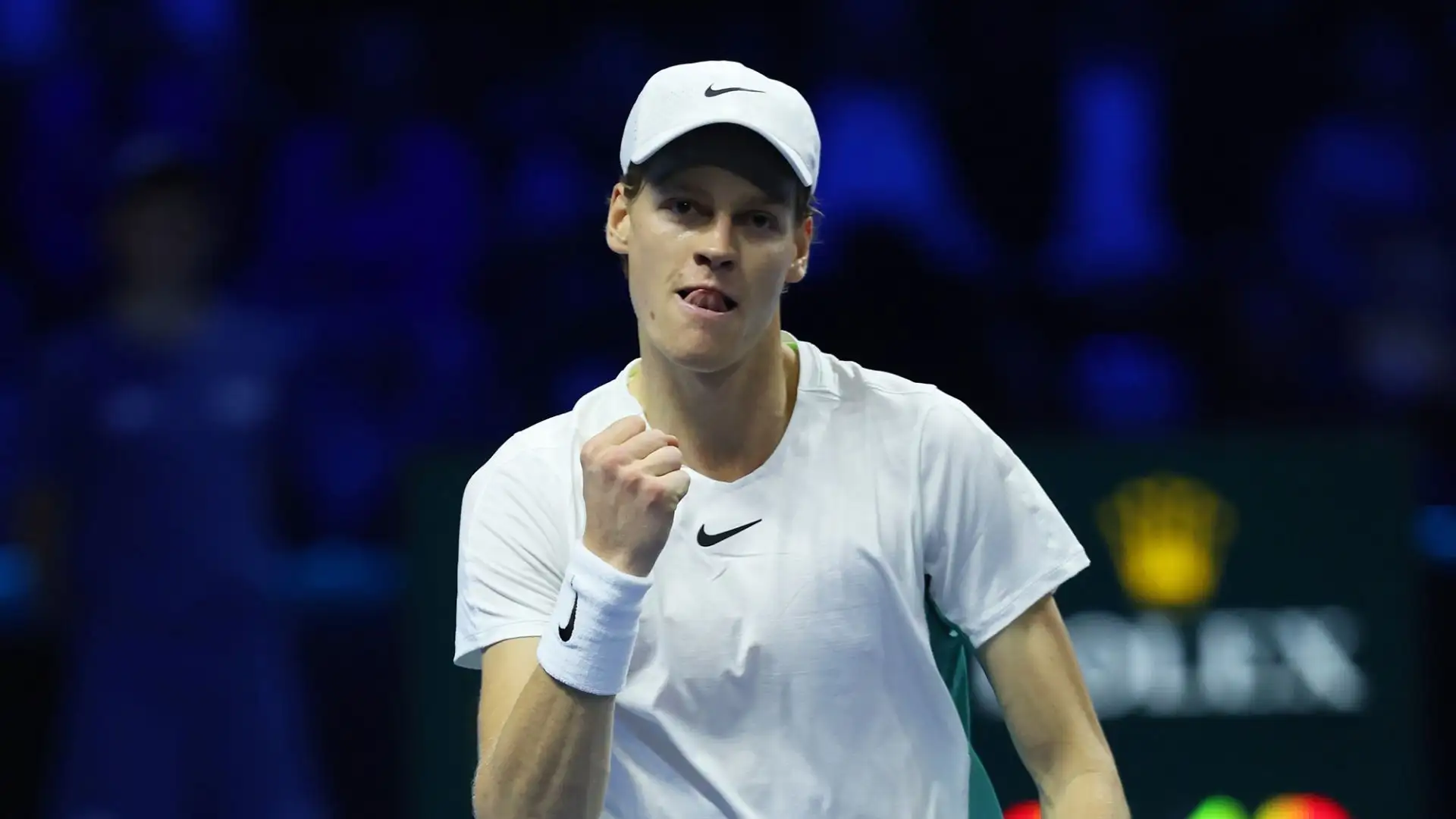 Il tennista azzurro ha battuto il greco Stefanos Tsitsipas per 6-4, 6-4