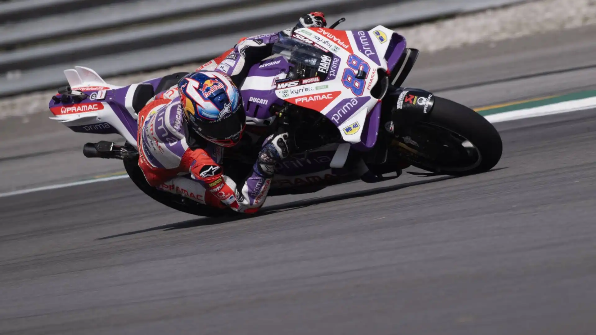 MotoGP: Jorge Martin davanti a tutti nelle prime libere a Losail. Terzo Bagnaia