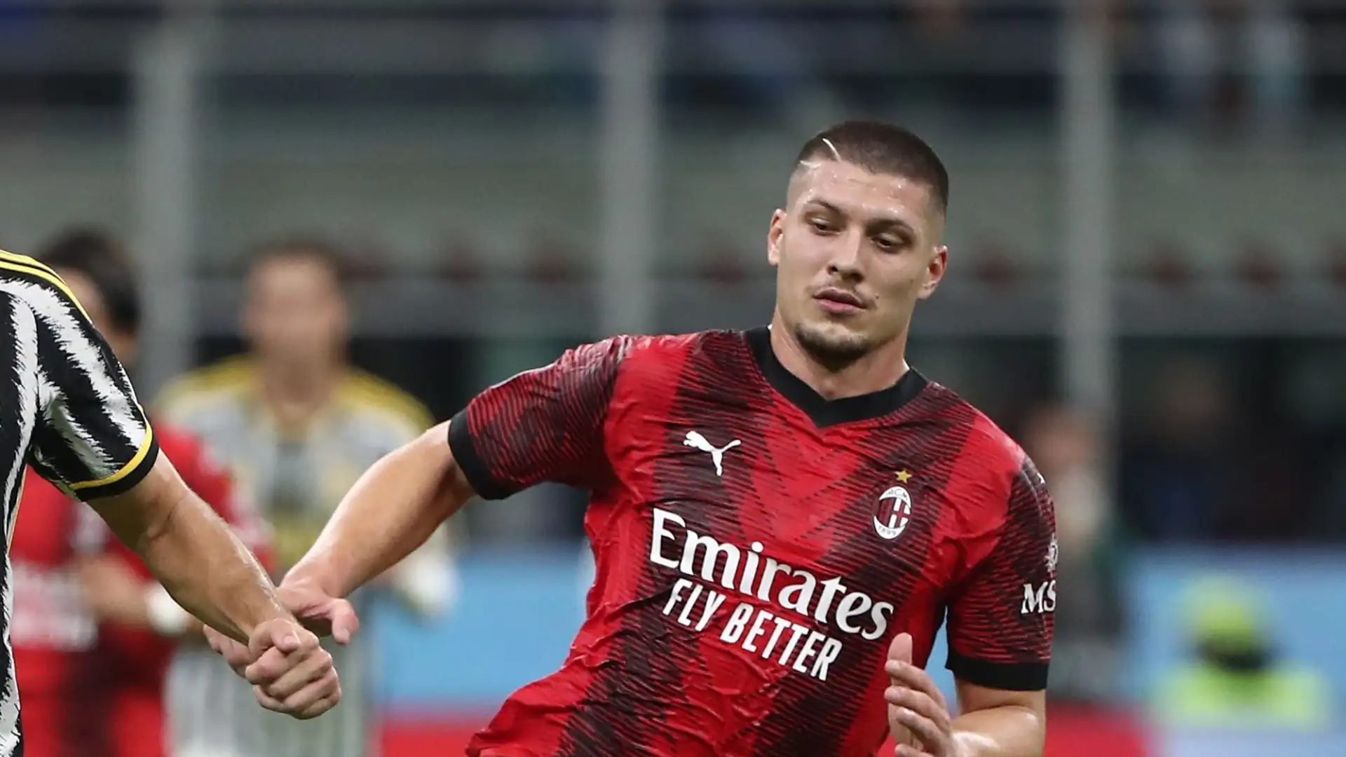 Il Diavolo sta valutando diversi profili per rinforzare l'attacco e trovare un vice Giroud dopo il flop di Jovic