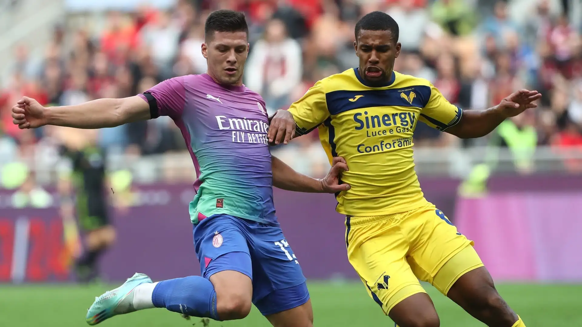 Jovic, ex della partita, ha giocato 7 gare finora con il Milan senza mai andare in gol